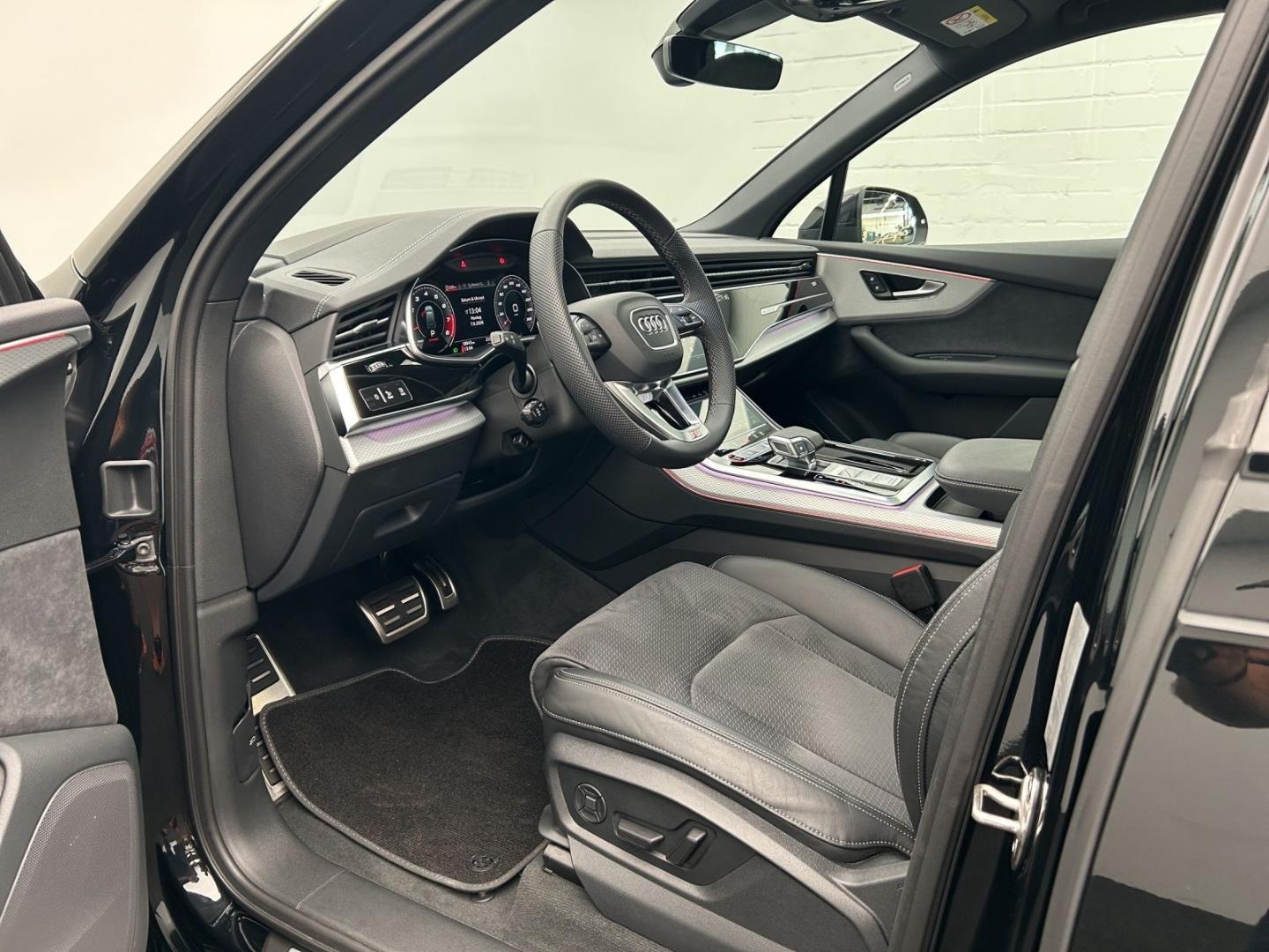 Bild über Audi SQ7 SUV TFSI quattro 373 kW tiptronic - für weitere Informationen kontaktieren Sie den Audi Partner