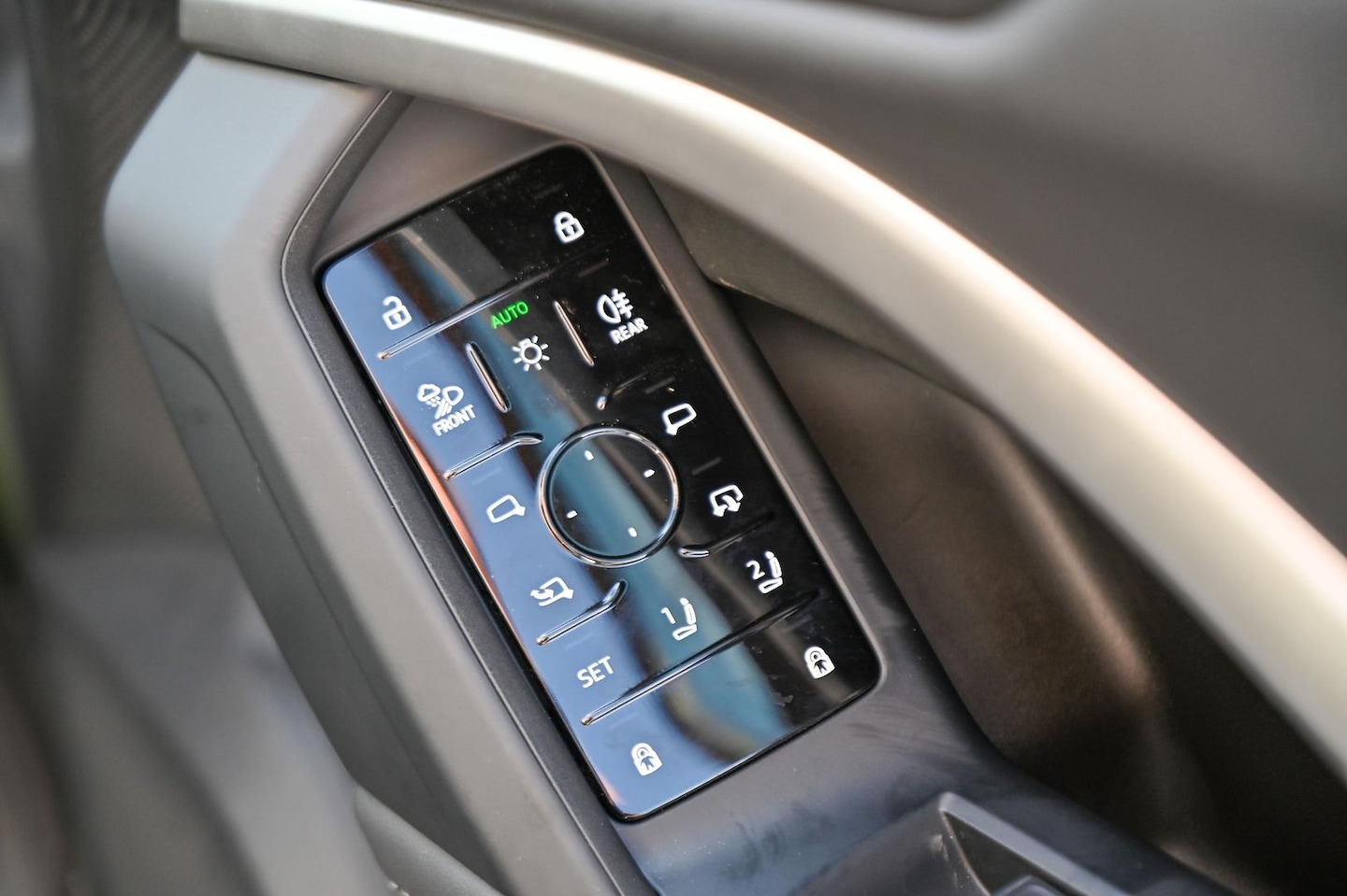 Image about Audi Q5 SUV e-hybrid quattro S tronic