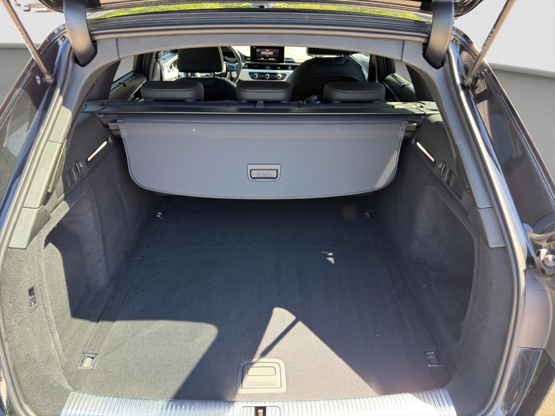 Audi A4 Avant S line
