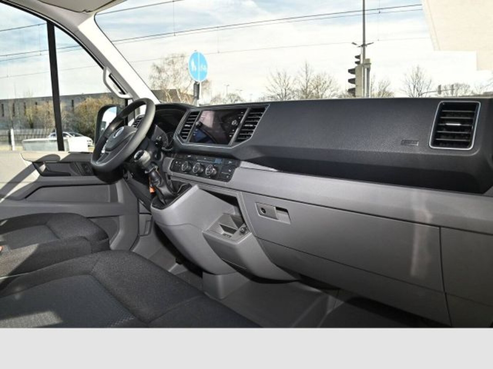 Volkswagen Crafter Kasten mittlerer Radstand – Bild 9