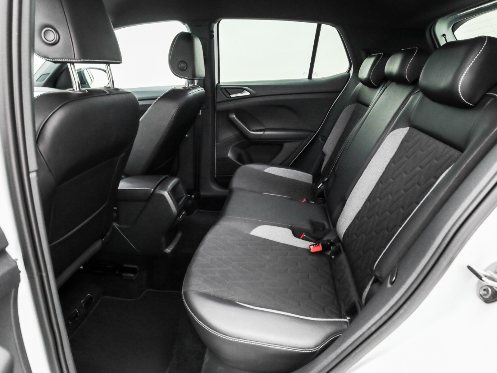 Volkswagen T-Cross – Bild 12