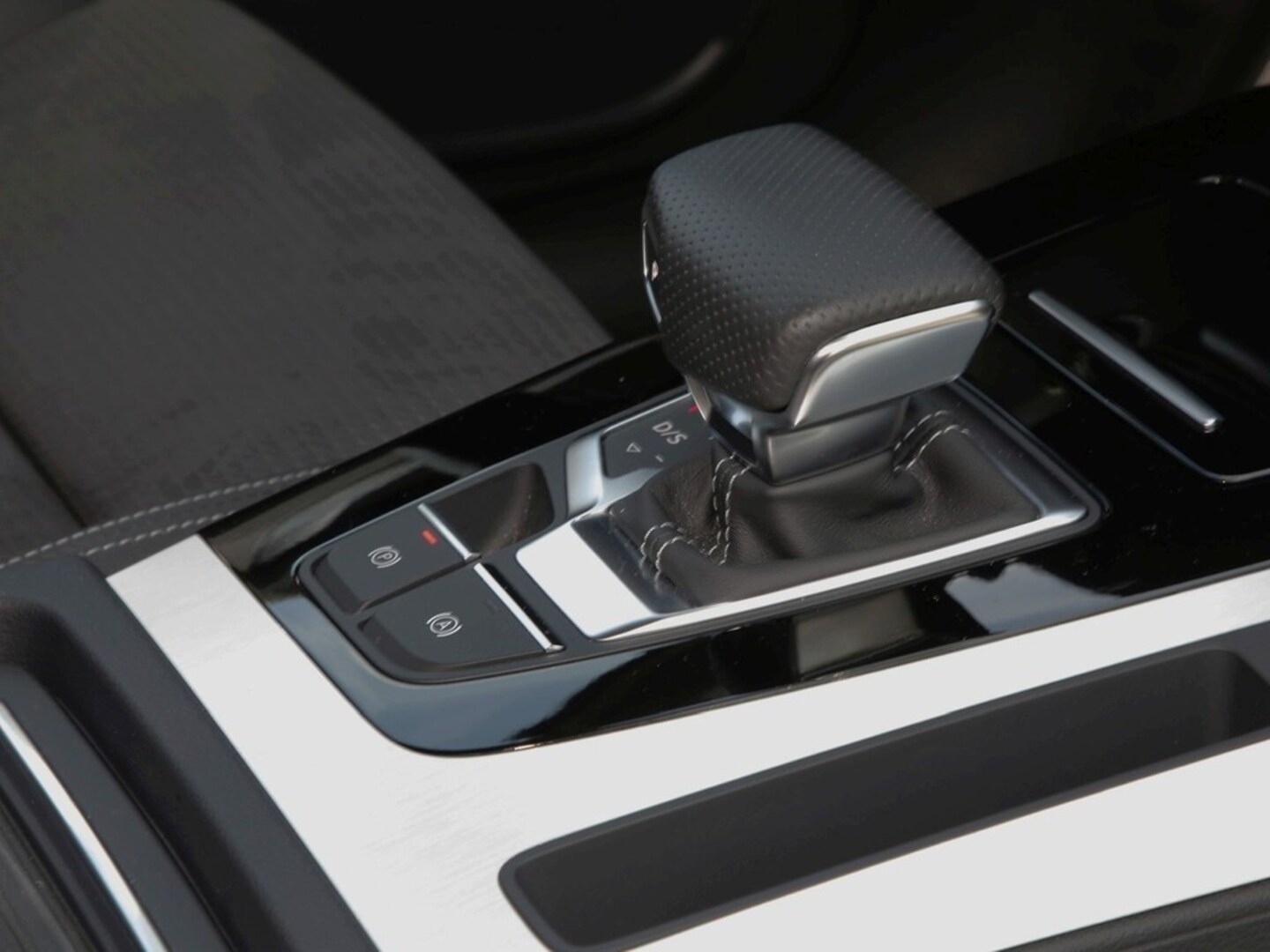 Bild über Audi Q5 40 TFSI quattro S tronic - für weitere Informationen kontaktieren Sie den Audi Partner