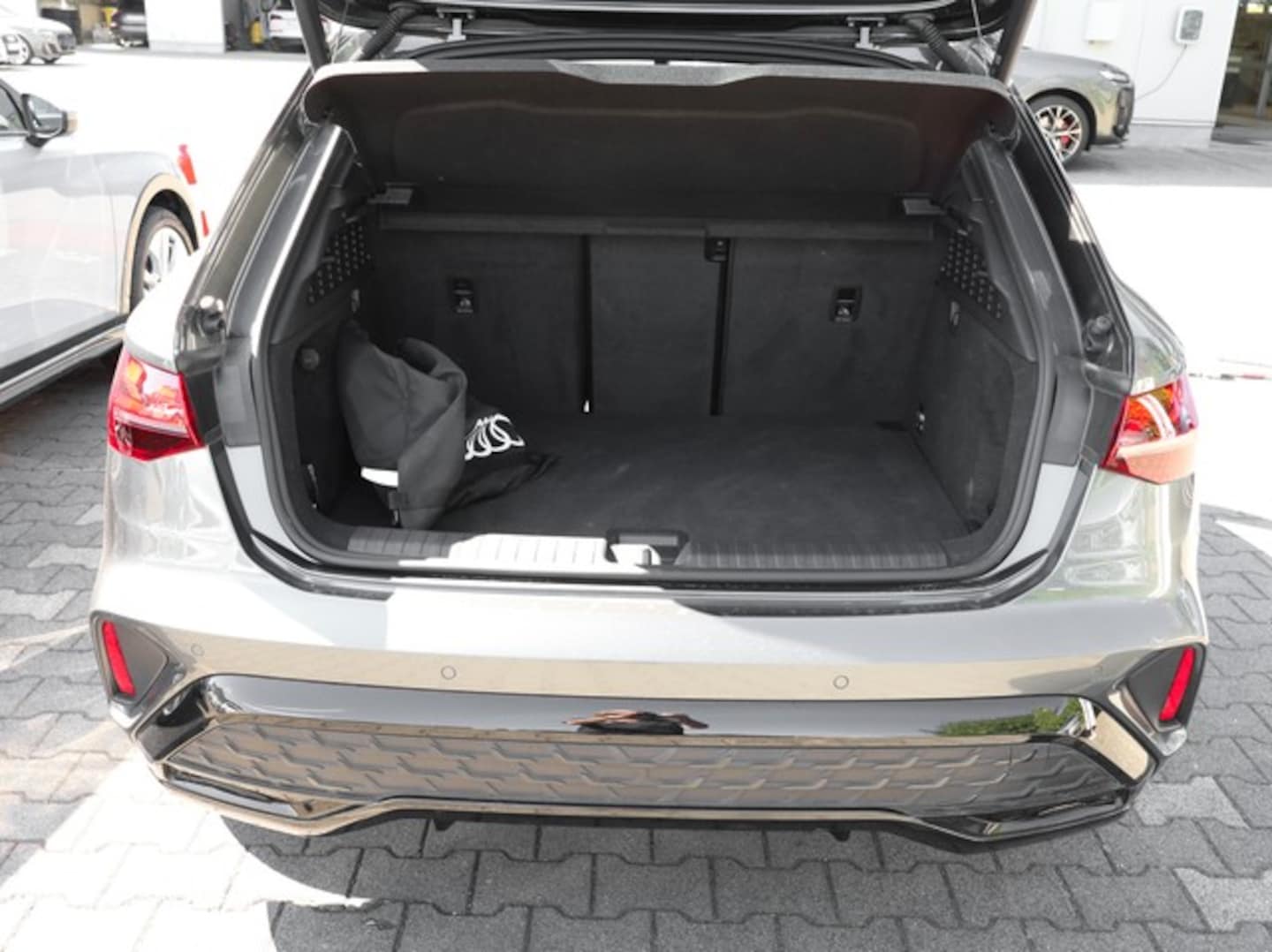 Bild über Audi A3 Sportback TFSI e TFSI e 200 kW S tronic - für weitere Informationen kontaktieren Sie den Audi Partner