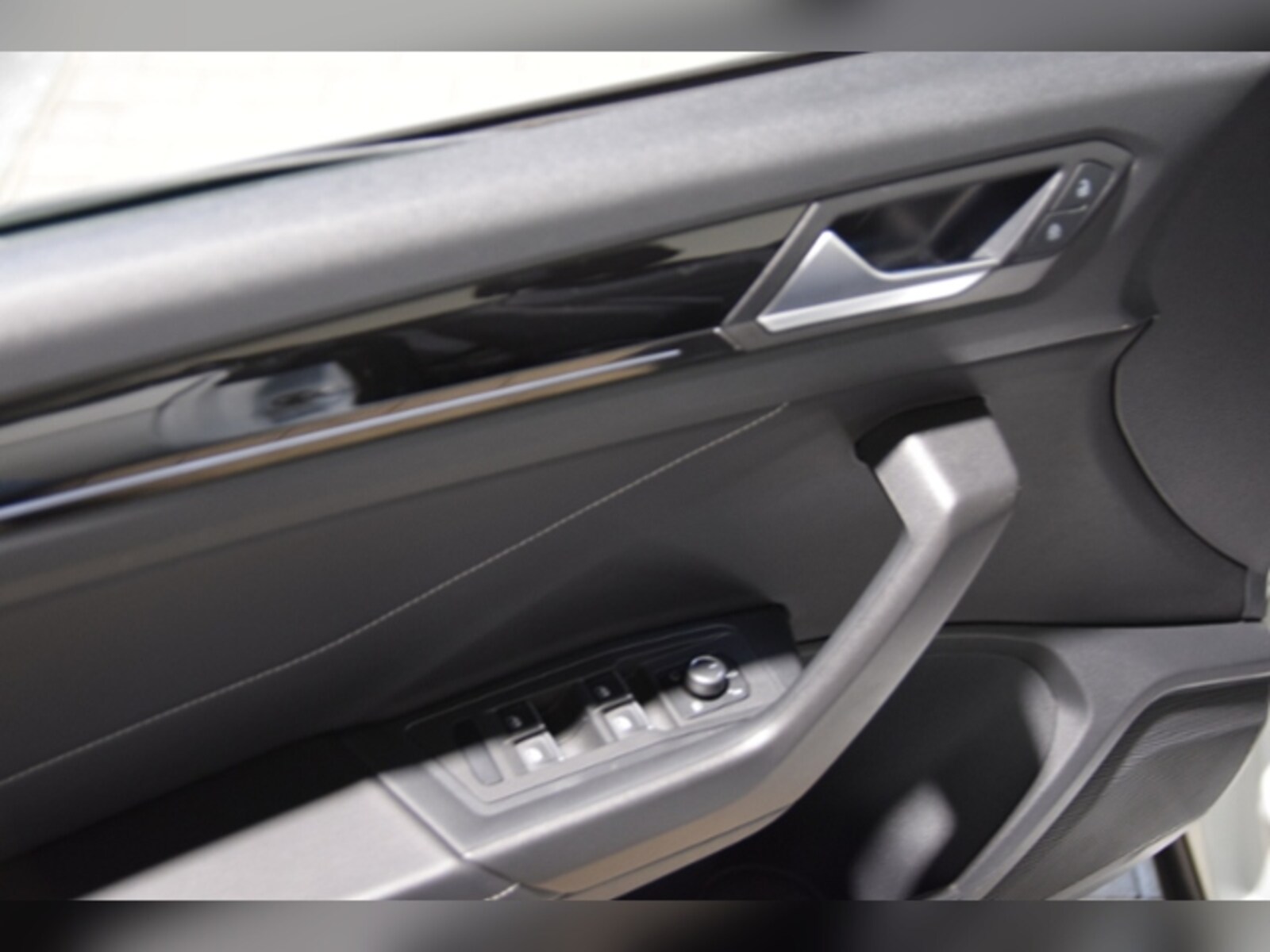 Volkswagen T-Roc Cabriolet – Bild 13