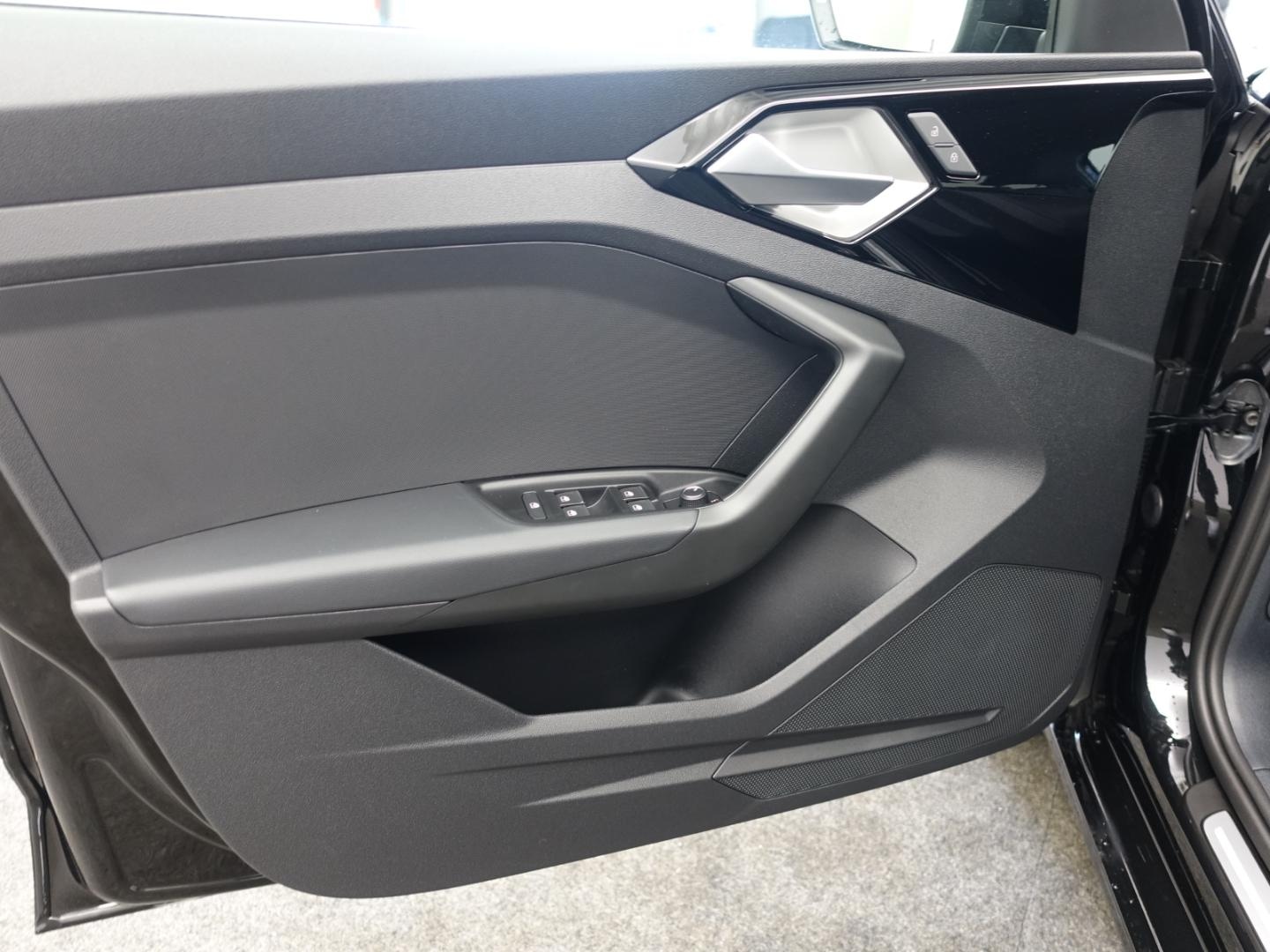 Bild über Audi A1 Sportback advanced 30 TFSI S tronic - für weitere Informationen kontaktieren Sie den Audi Partner