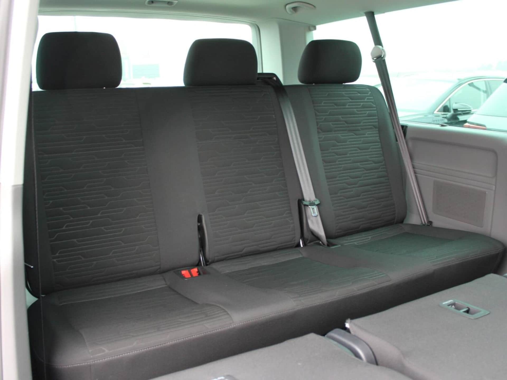 Volkswagen Caravelle 6.1 długi roztaw osi SE