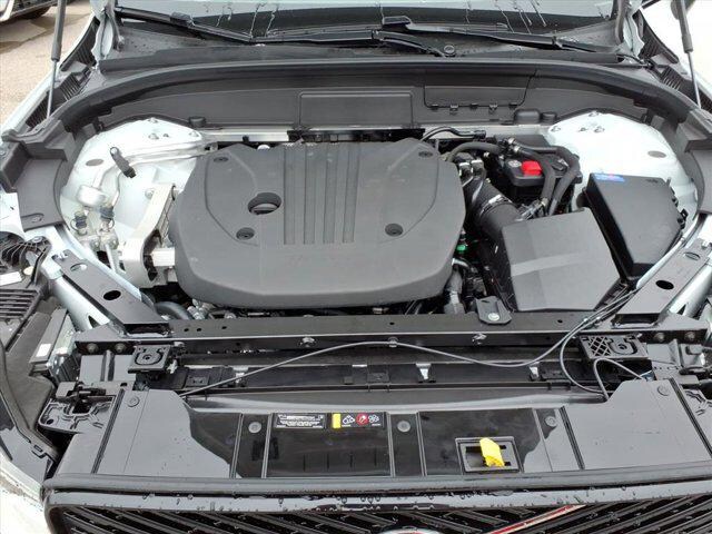 2026 Volvo XC60 Plus - Photo 9