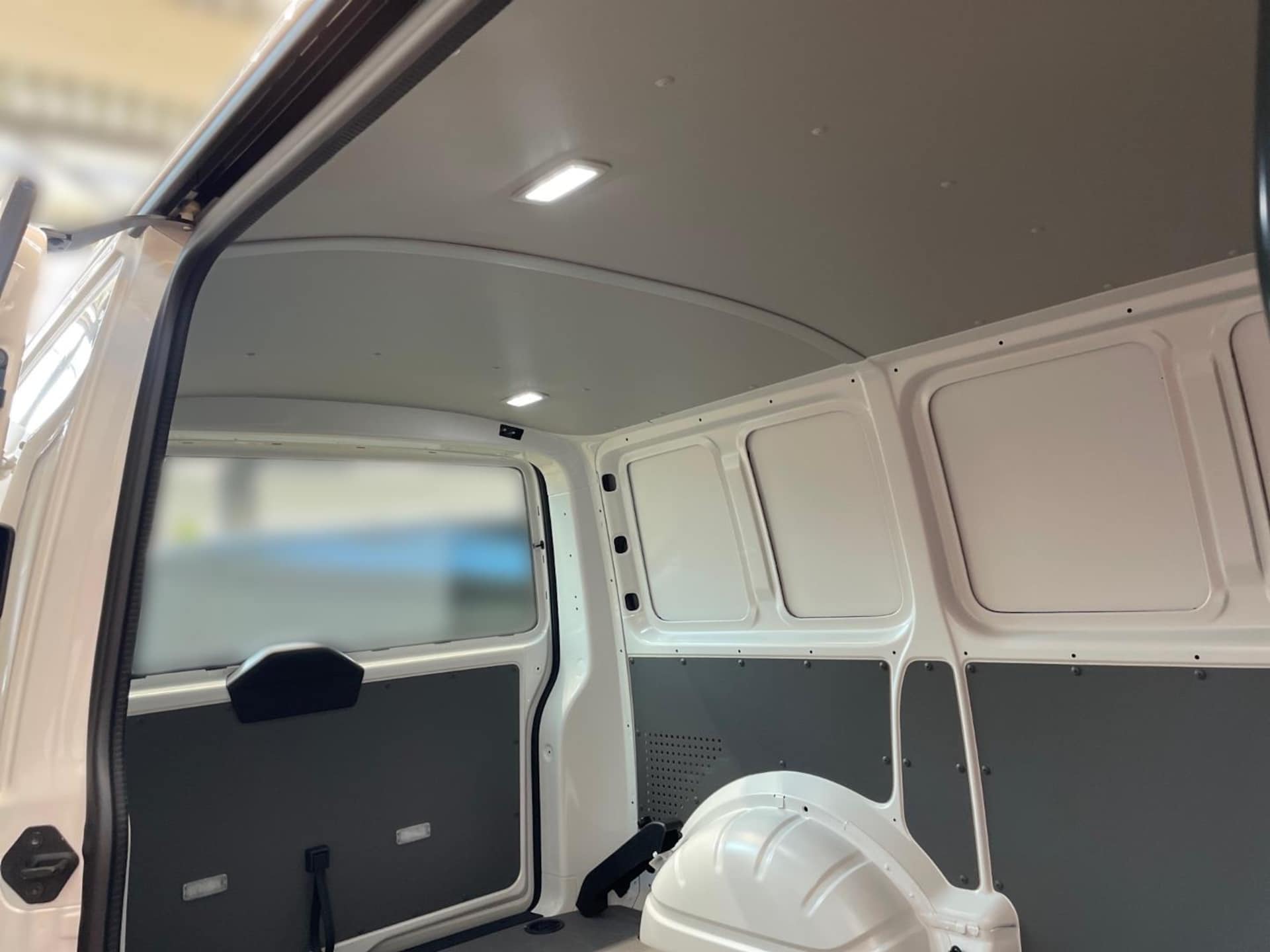 Volkswagen T6.1 Transporter Kasten kurzer Radstand