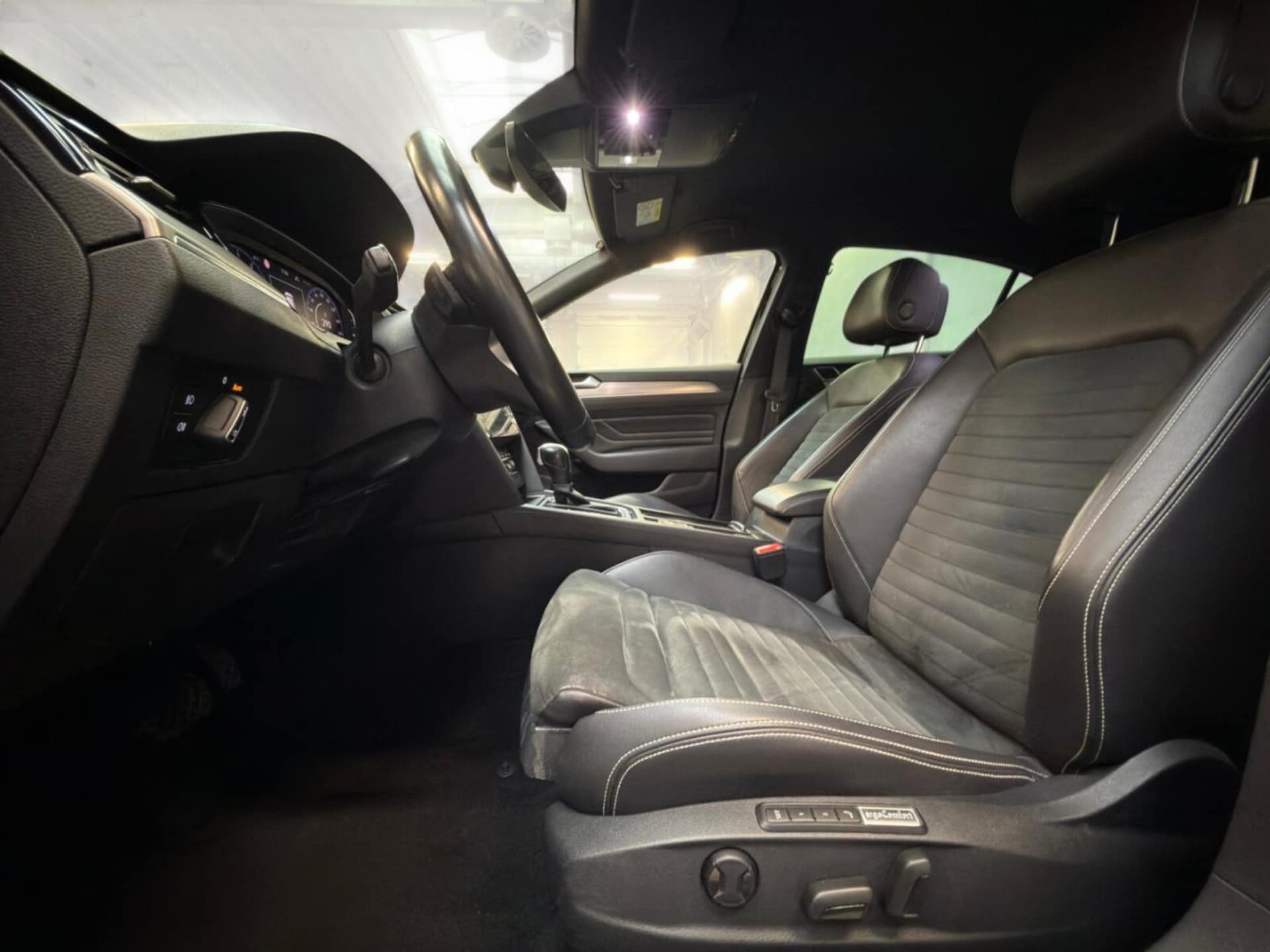 Volkswagen Passat Elegance