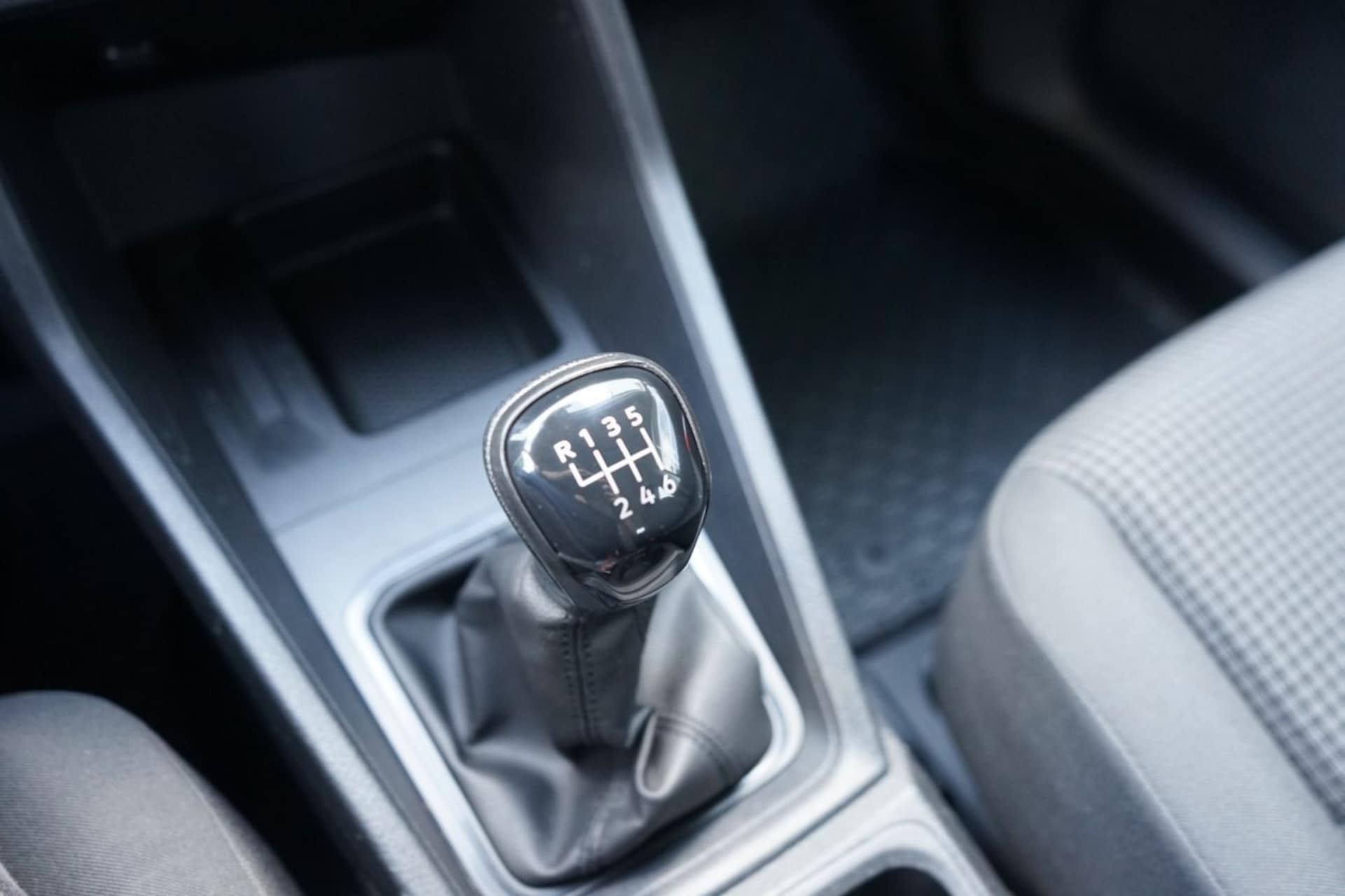 Volkswagen Caddy Kombi Basis-Modell