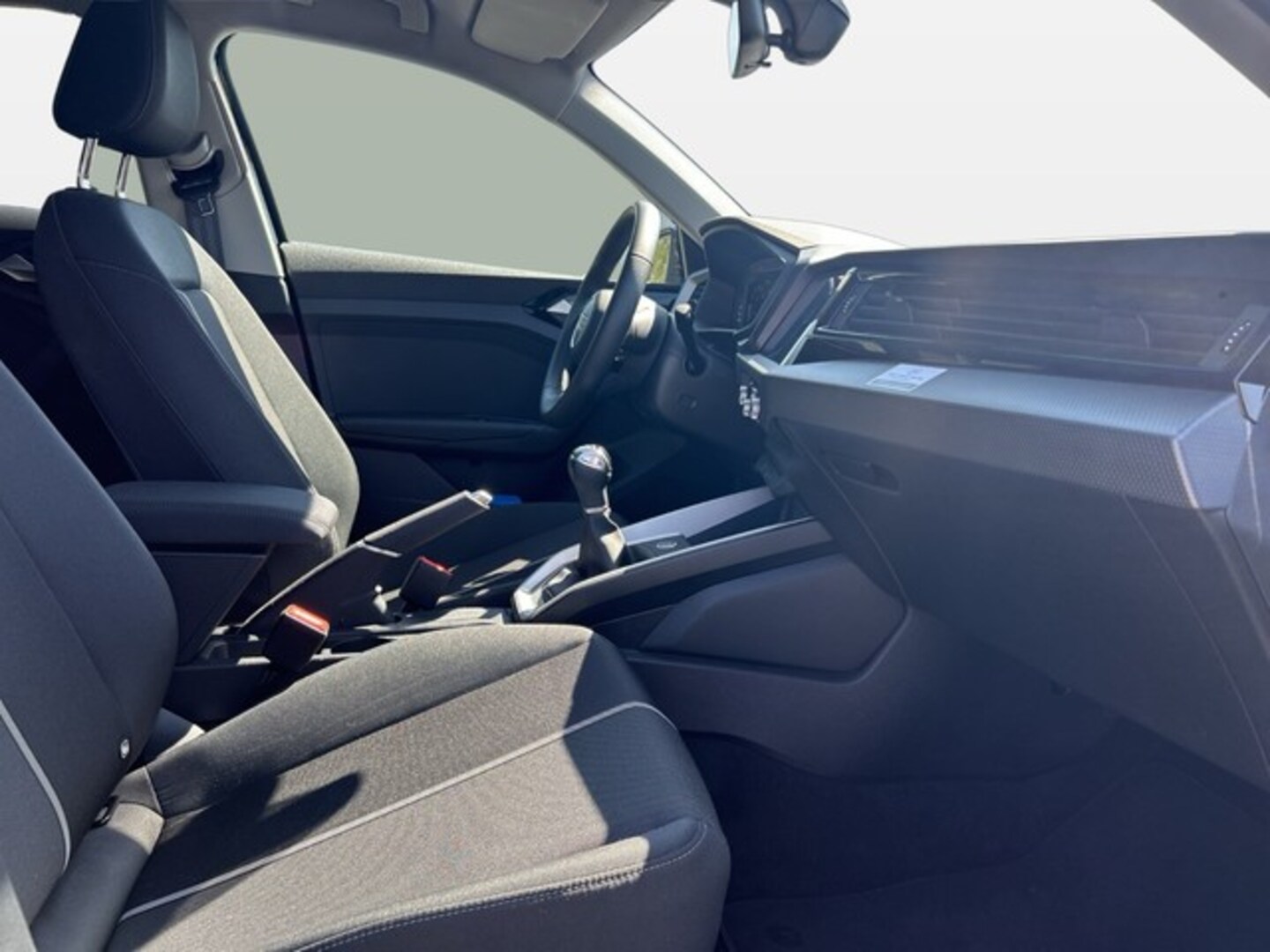 Bild über Audi A1 Sportback advanced 25 TFSI Schaltgetriebe - für weitere Informationen kontaktieren Sie den Audi Partner