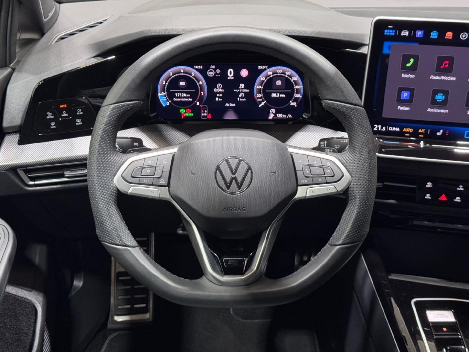 Volkswagen Golf R-Line
