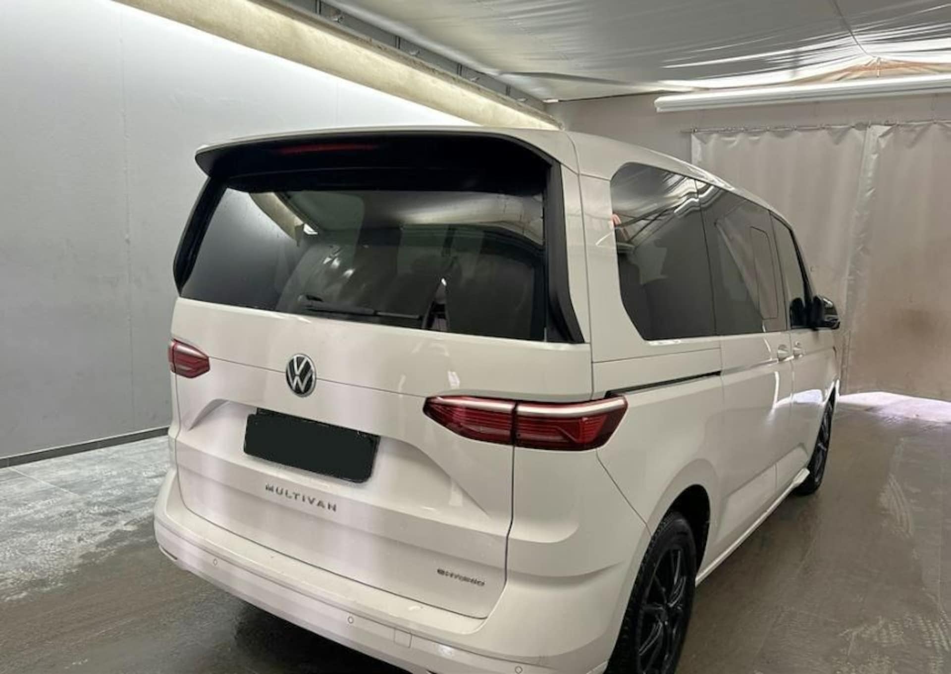 Volkswagen Multivan Basis-Modell