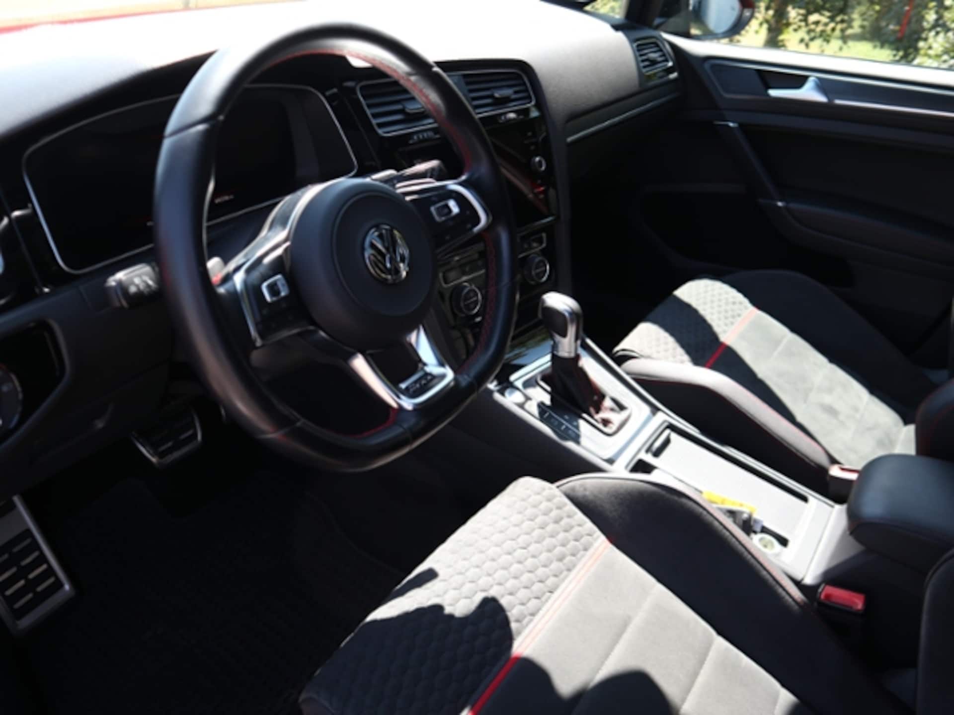 Volkswagen Golf GTI Performance