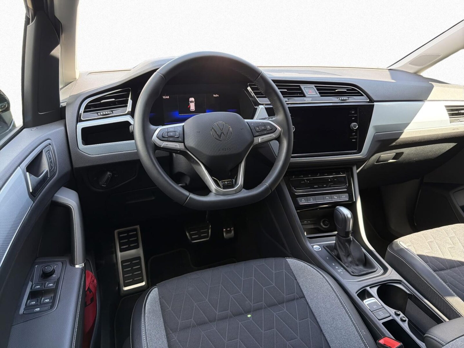 Volkswagen Touran – Bild 9
