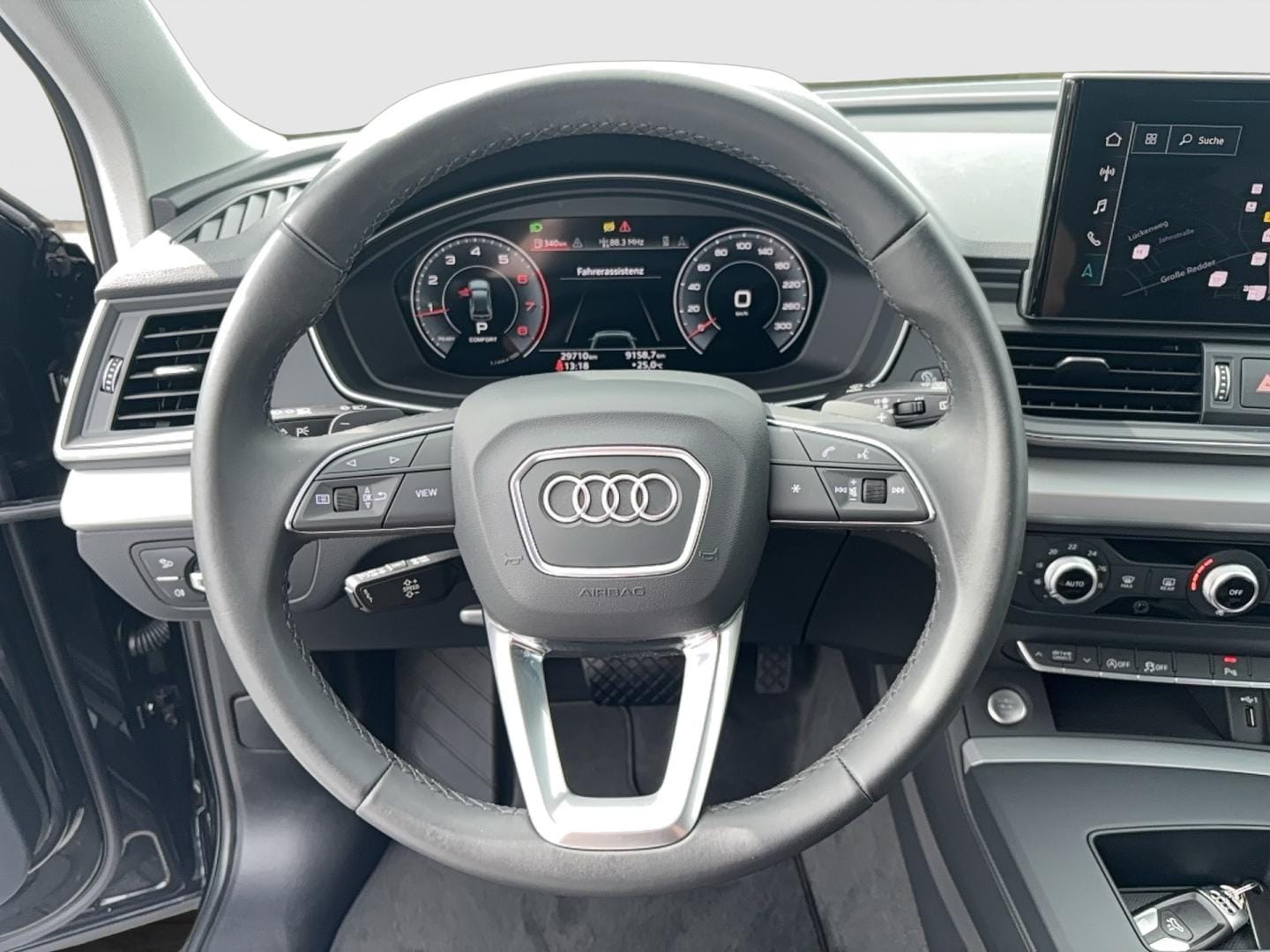 Bild über Audi Q5 Sportback 40 TFSI quattro S tronic - für weitere Informationen kontaktieren Sie den Audi Partner