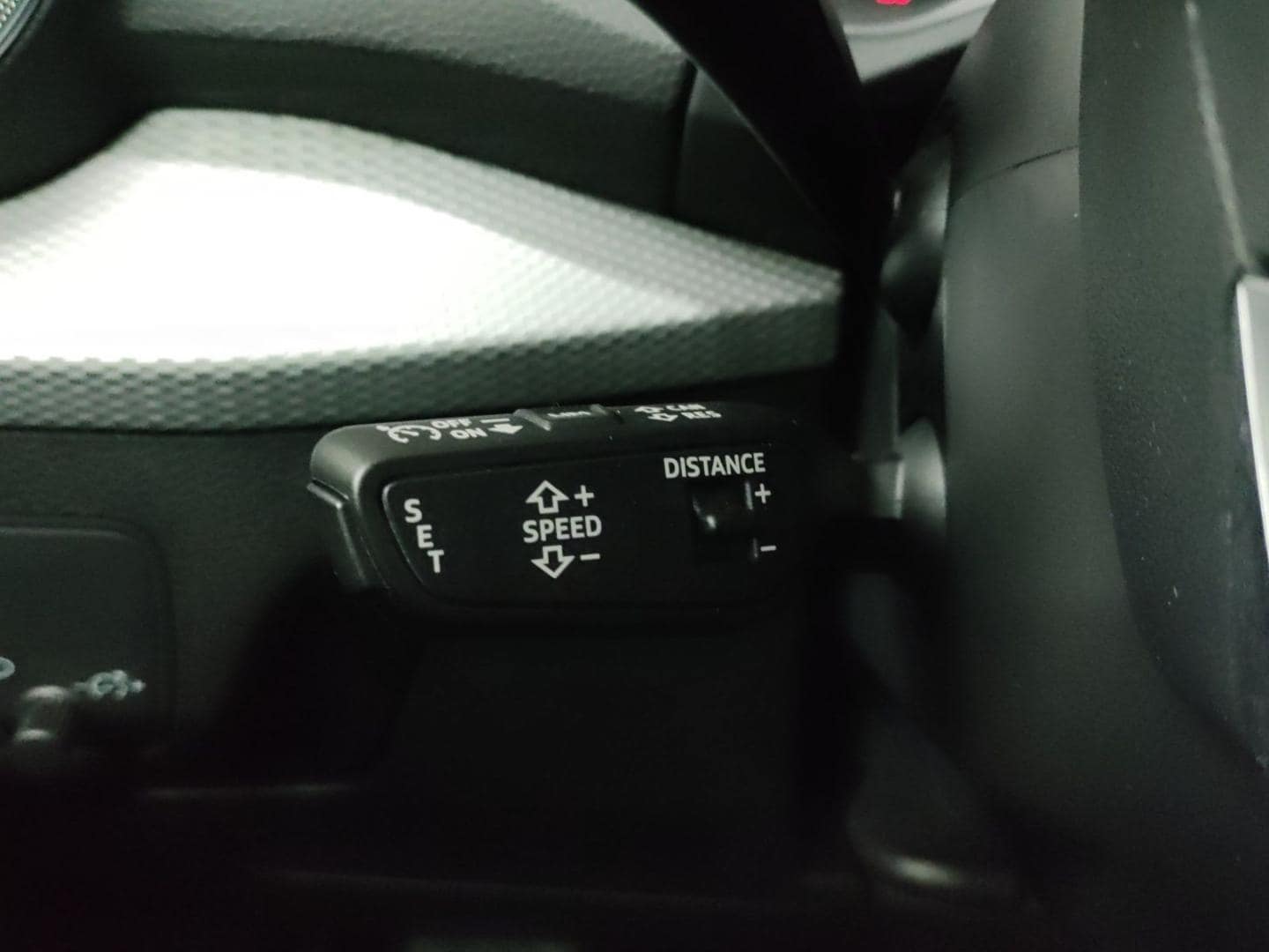 Bild über Audi Q2 S line 40 TFSI quattro S tronic - für weitere Informationen kontaktieren Sie den Audi Partner