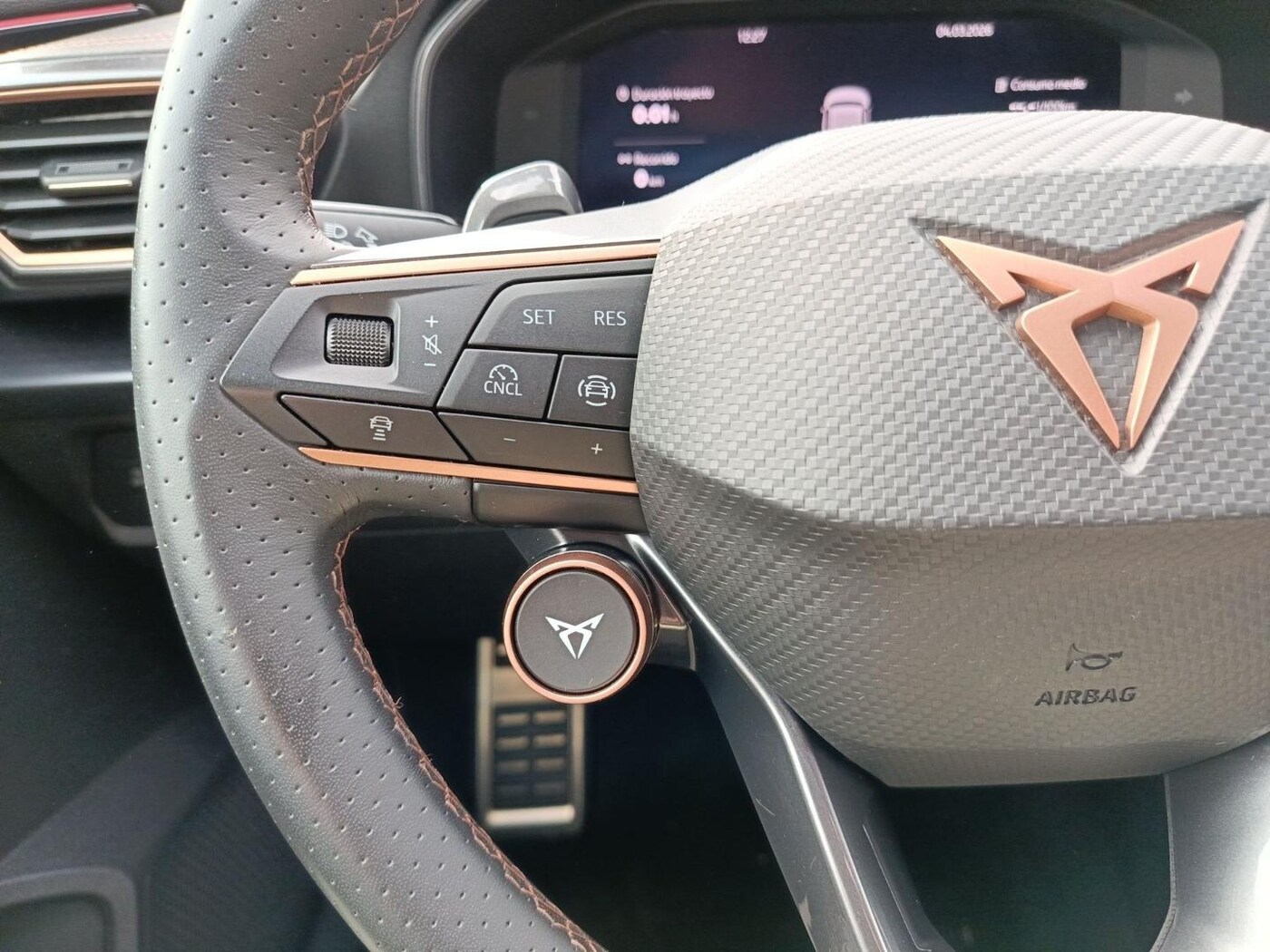 CUPRA Leon Sportstourer 1.5 eTSI DSG 110 kW (150 CV) — photo 10