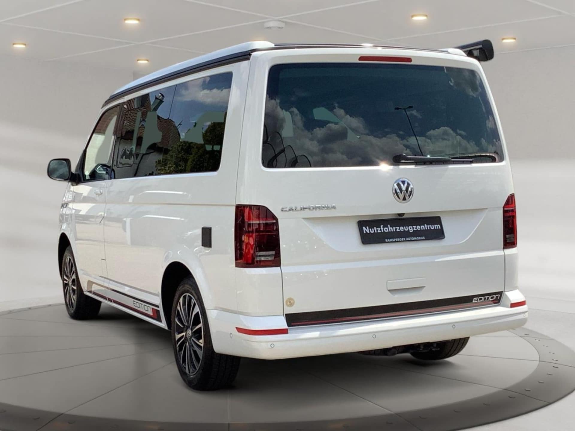 Volkswagen T6.1 California Beach