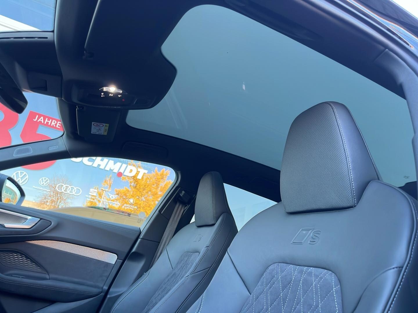 Bild über Audi A5 Avant e-hybrid e-hybrid quattro 270 kW S tronic - für weitere Informationen kontaktieren Sie den Audi Partner