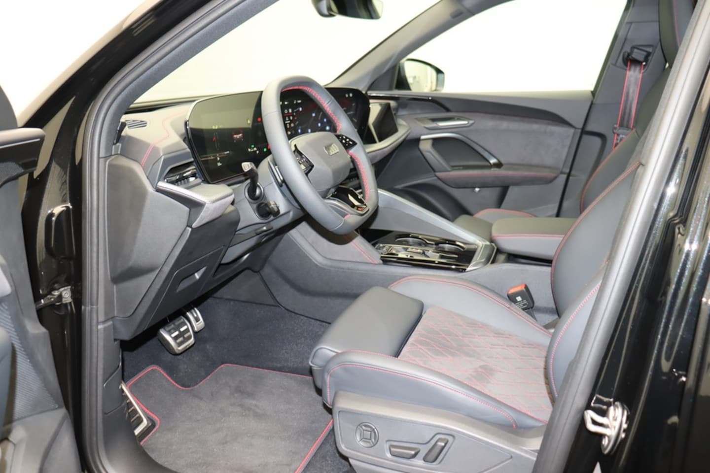 Bild über Audi Q5 SUV TDI quattro 150 kW S tronic - für weitere Informationen kontaktieren Sie den Audi Partner
