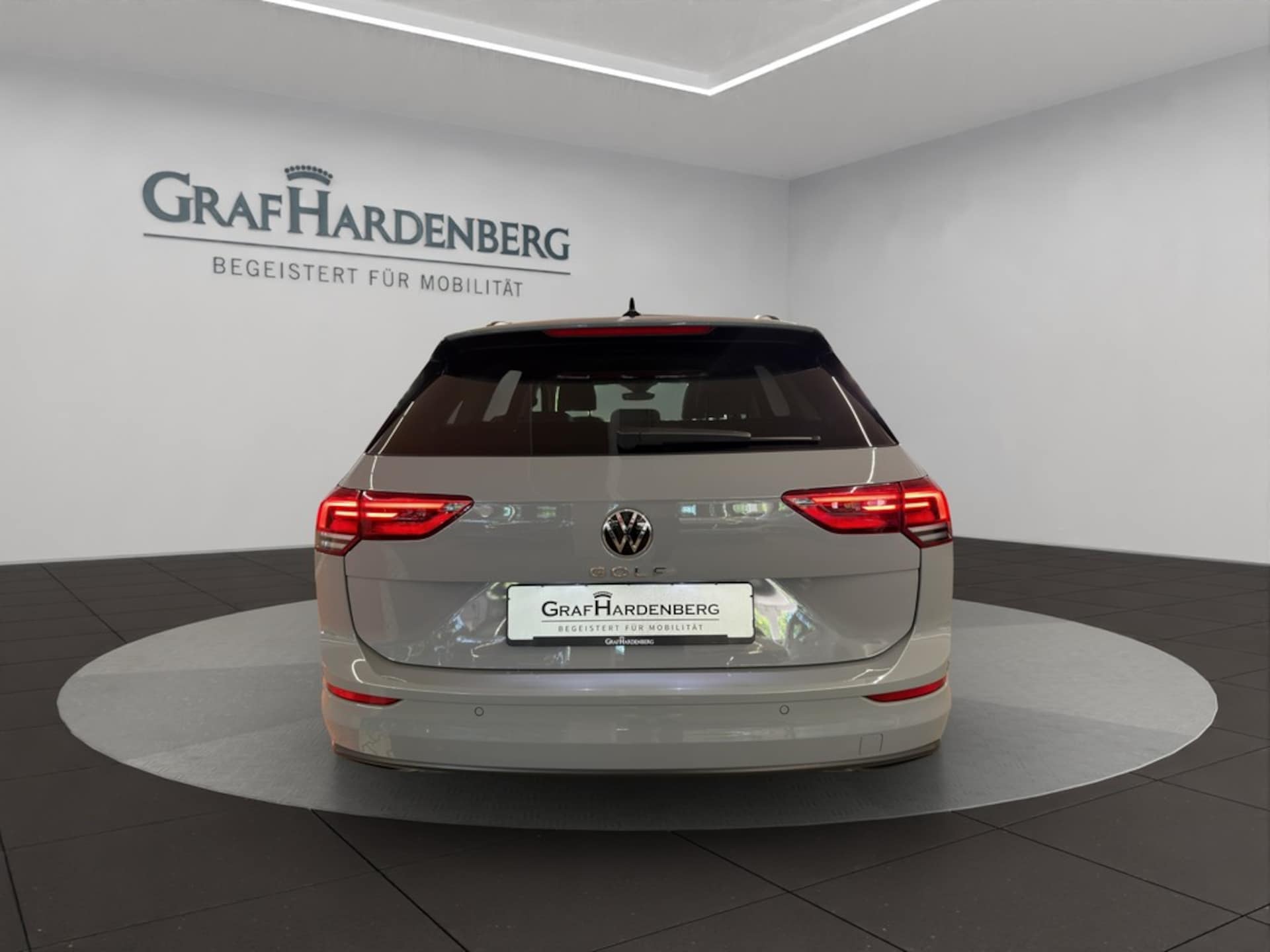 Volkswagen Golf Variant Life