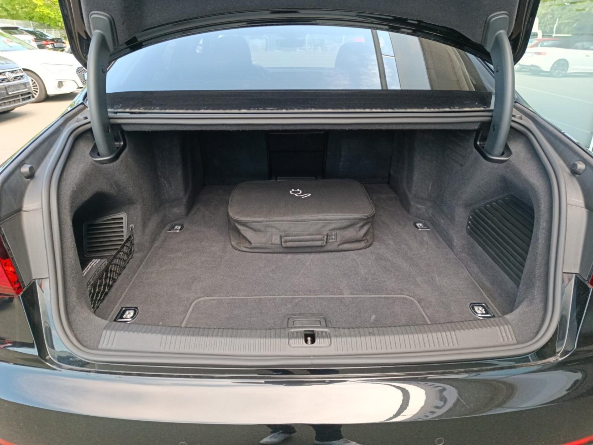 Audi A8 TFSI e