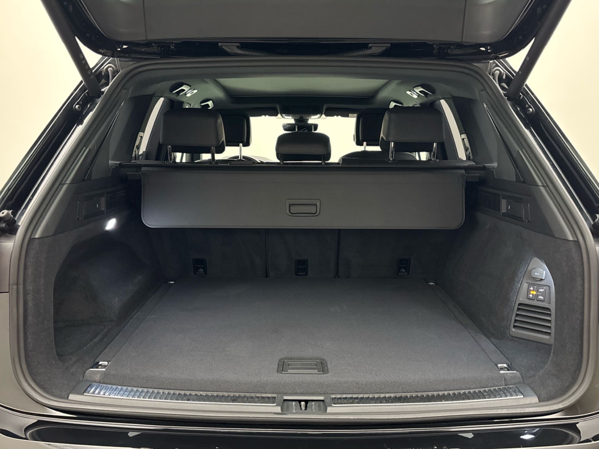 Volkswagen Touareg R