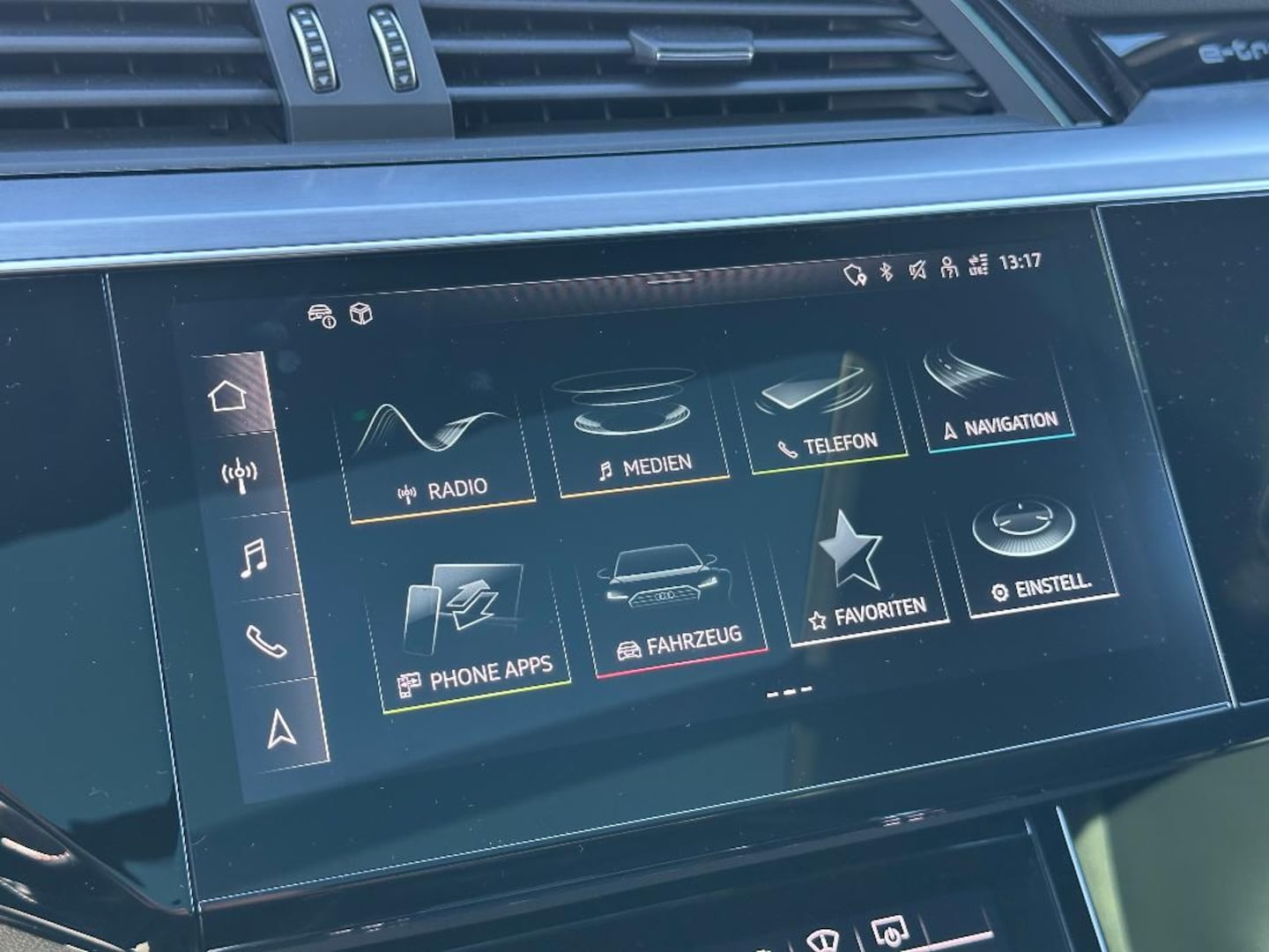 Bild über Audi Q8 Sportback e-tron S line 55 e-tron quattro - für weitere Informationen kontaktieren Sie den Audi Partner