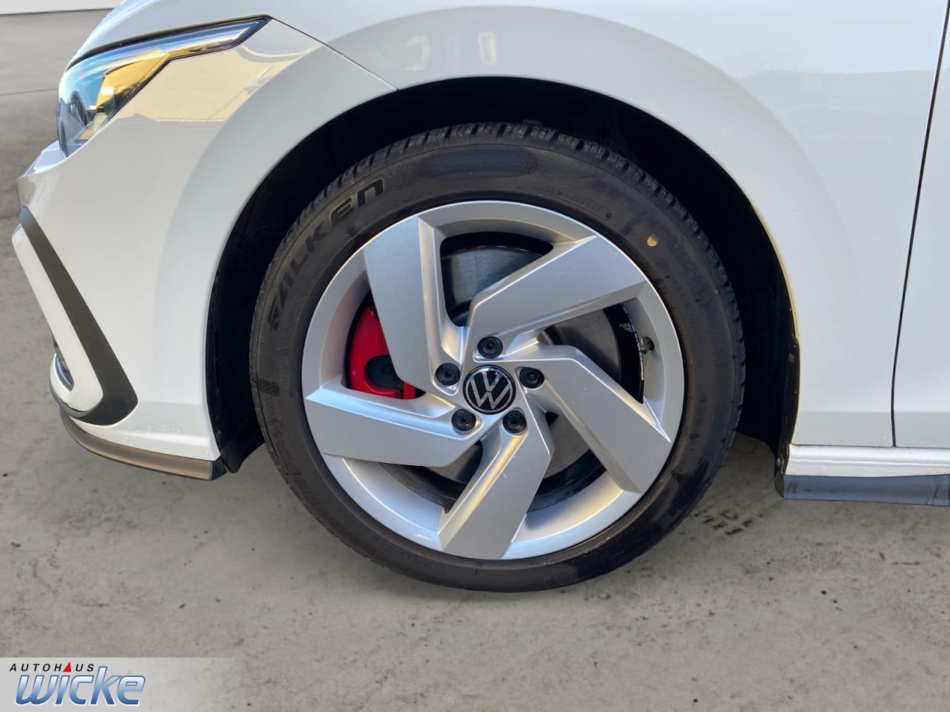 Volkswagen Golf GTI