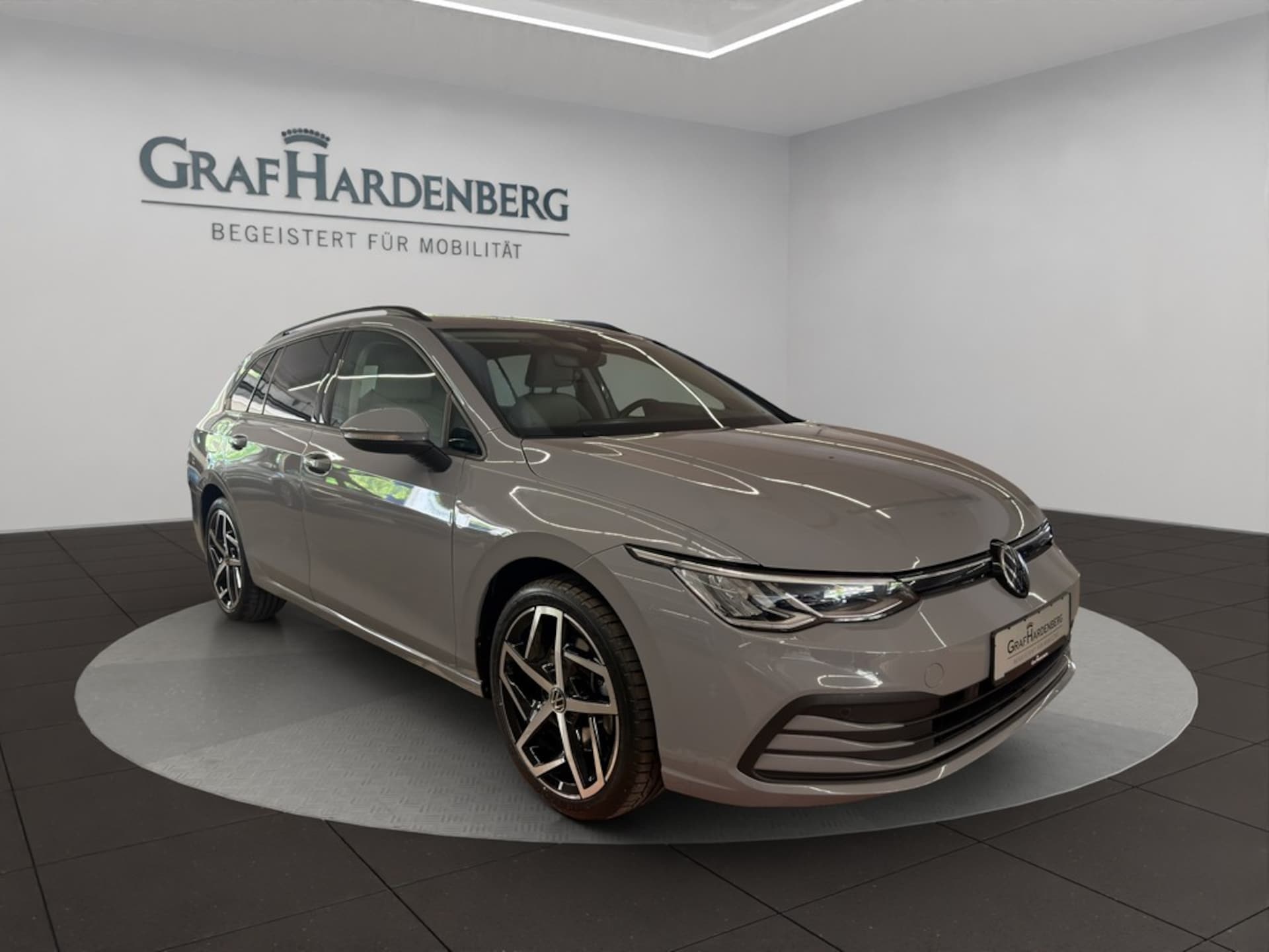 Volkswagen Golf Variant Life