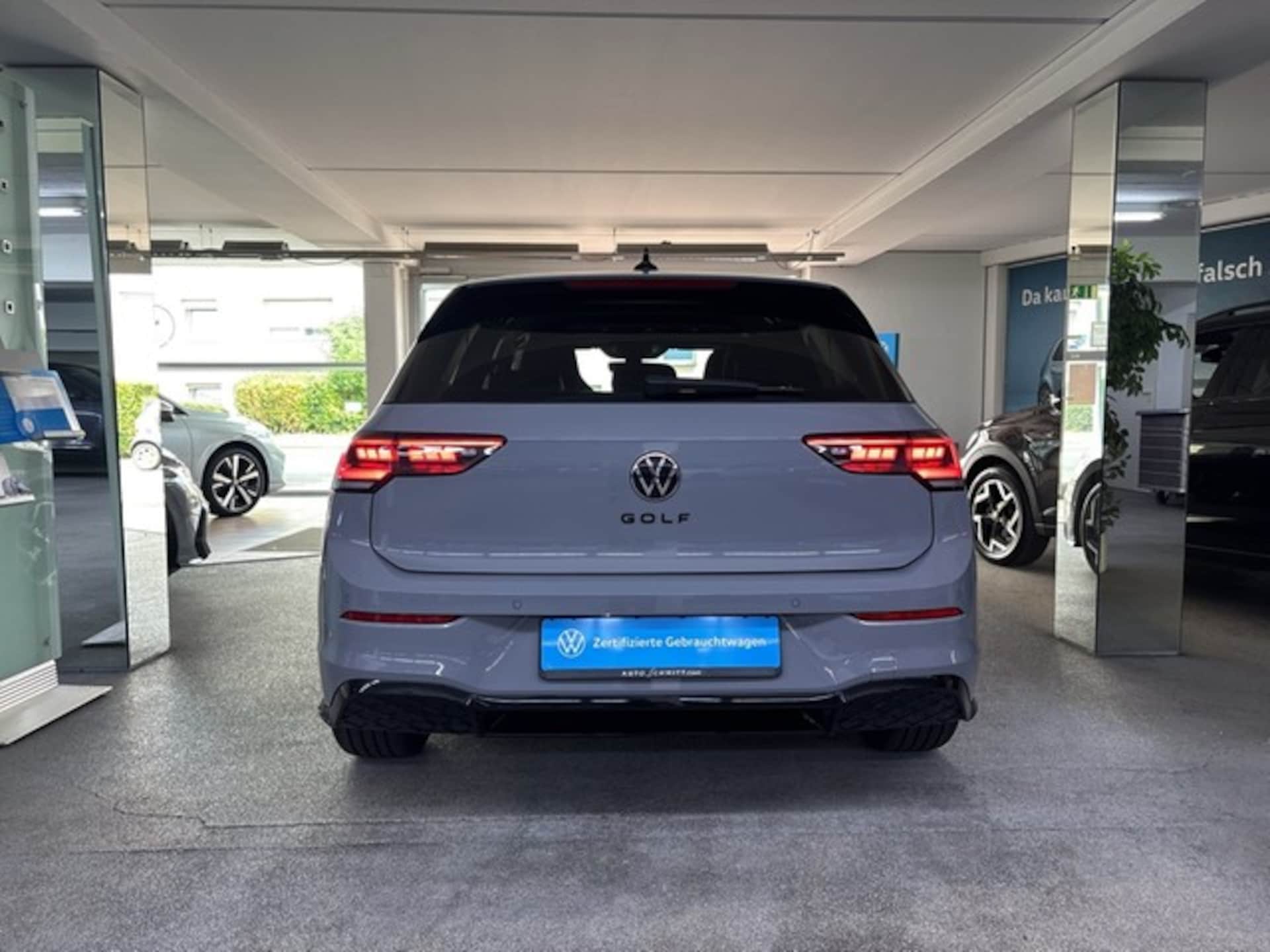 Volkswagen Golf R-Line