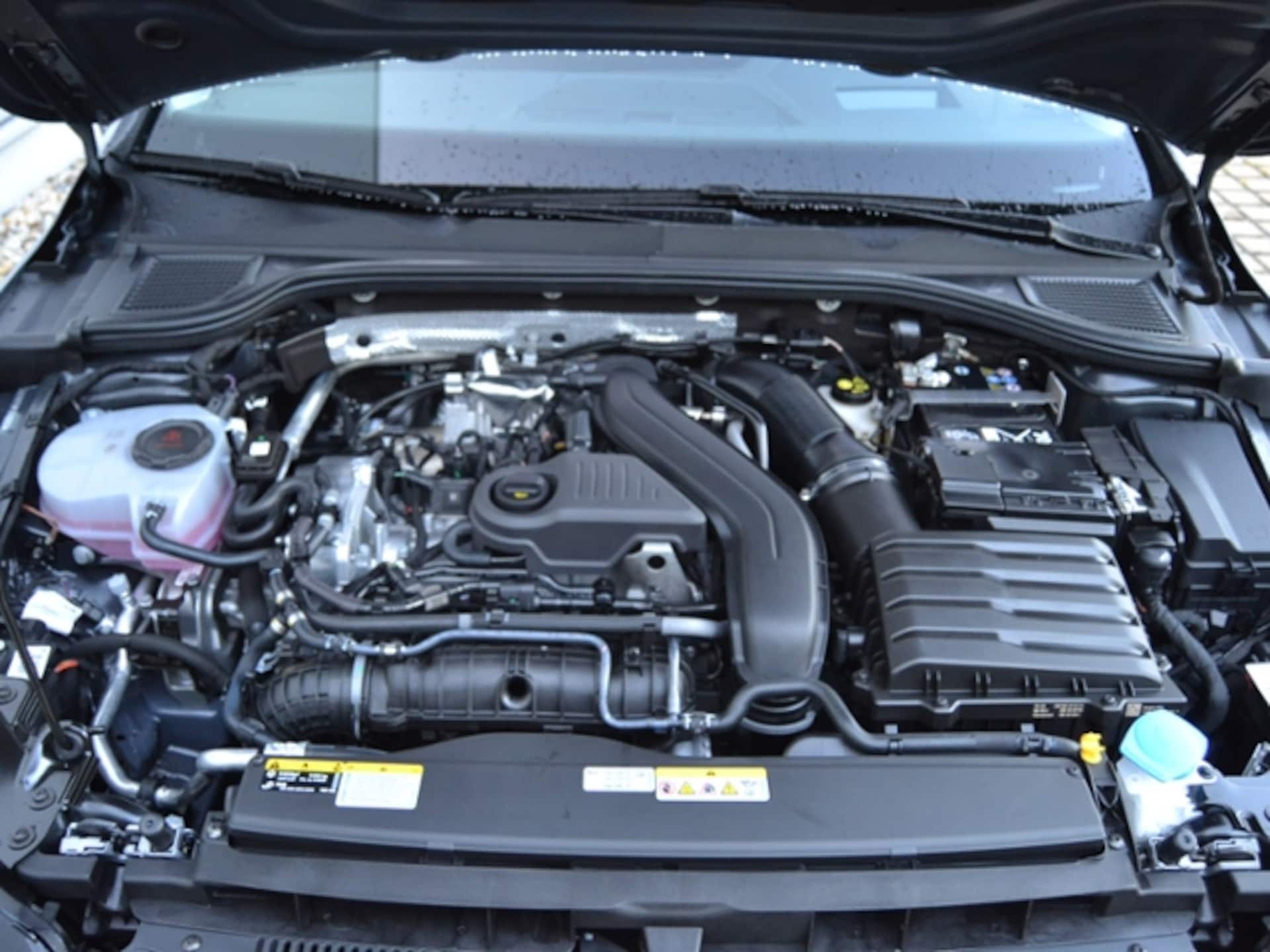 Volkswagen Golf Style