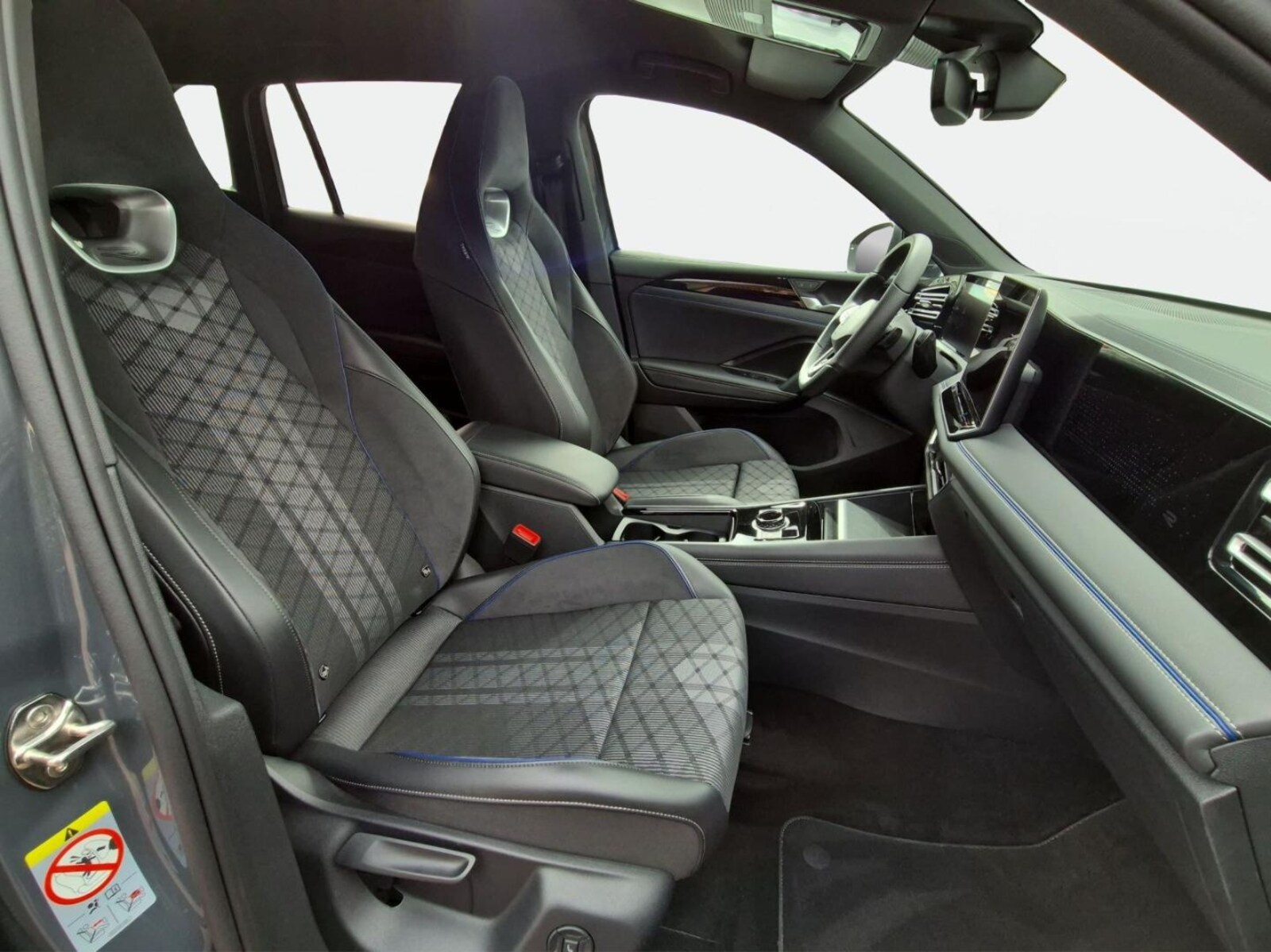 Volkswagen Tiguan – Bild 12