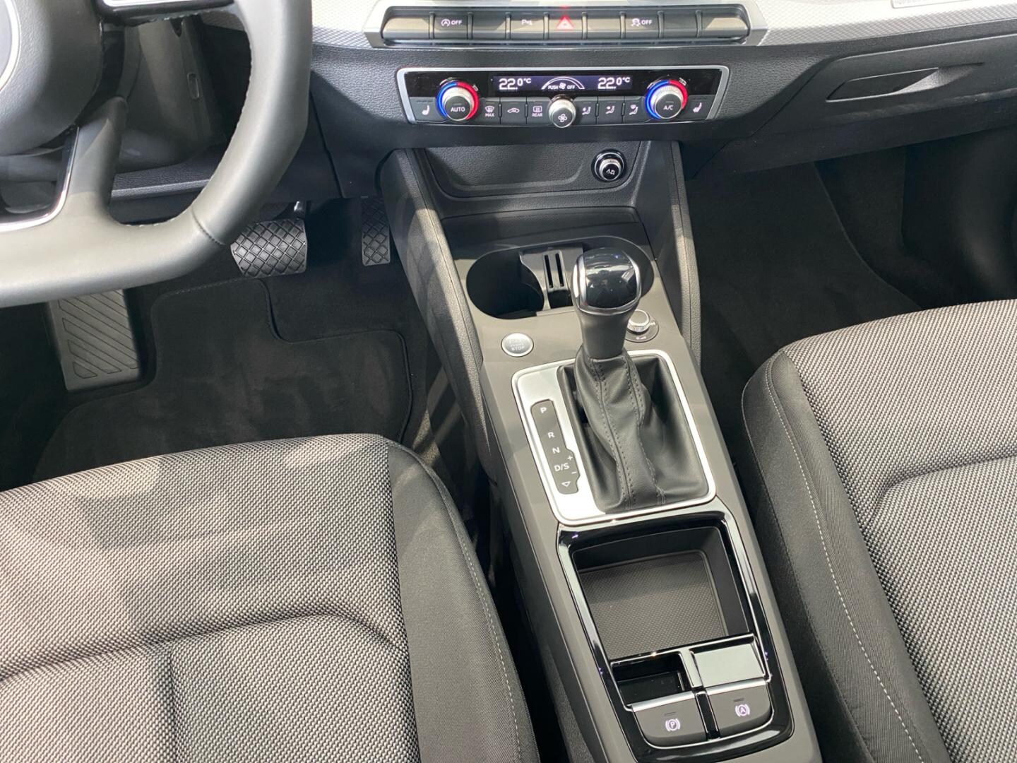 Bild über Audi Q2 advanced 35 TFSI 110(150) kW(PS) S tronic - für weitere Informationen kontaktieren Sie den Audi Partner