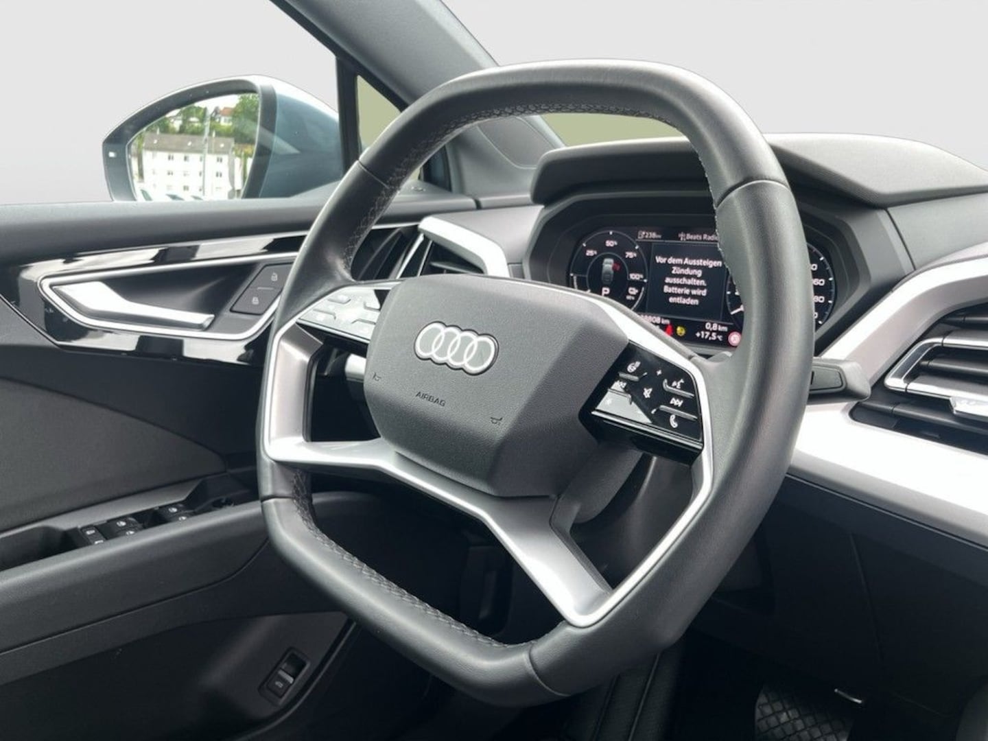 Bild über Audi Q4 Sportback e-tron 35 e-tron - für weitere Informationen kontaktieren Sie den Audi Partner