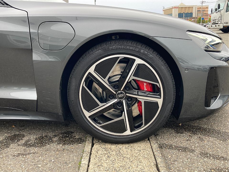Image about Audi e-tron GT e-tron GT quattro 350,00 kW