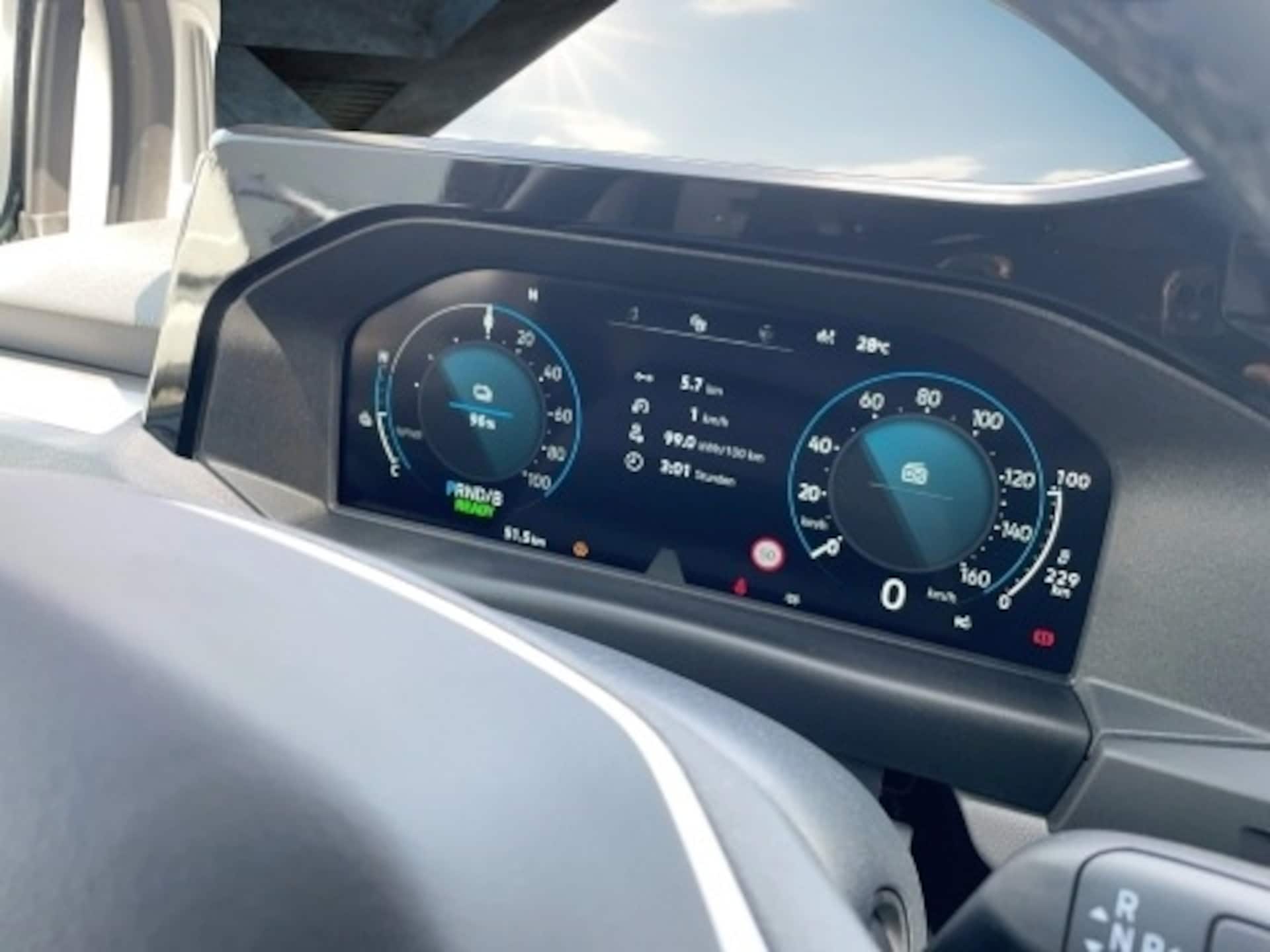 Volkswagen e-Caravelle Life