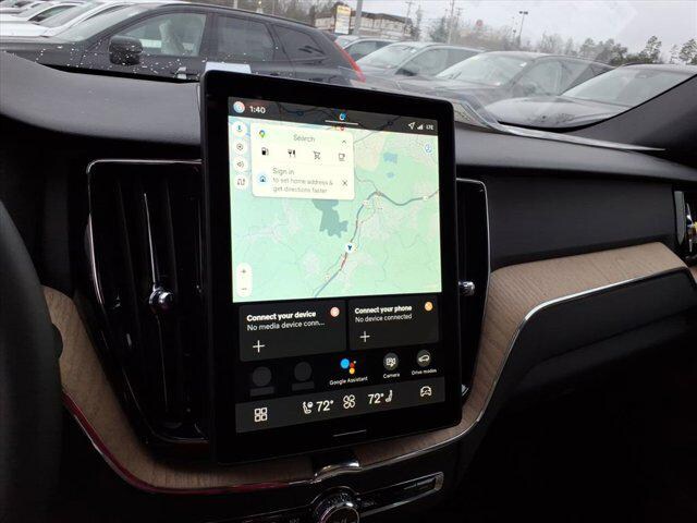 2026 Volvo XC60 Plus - Photo 18