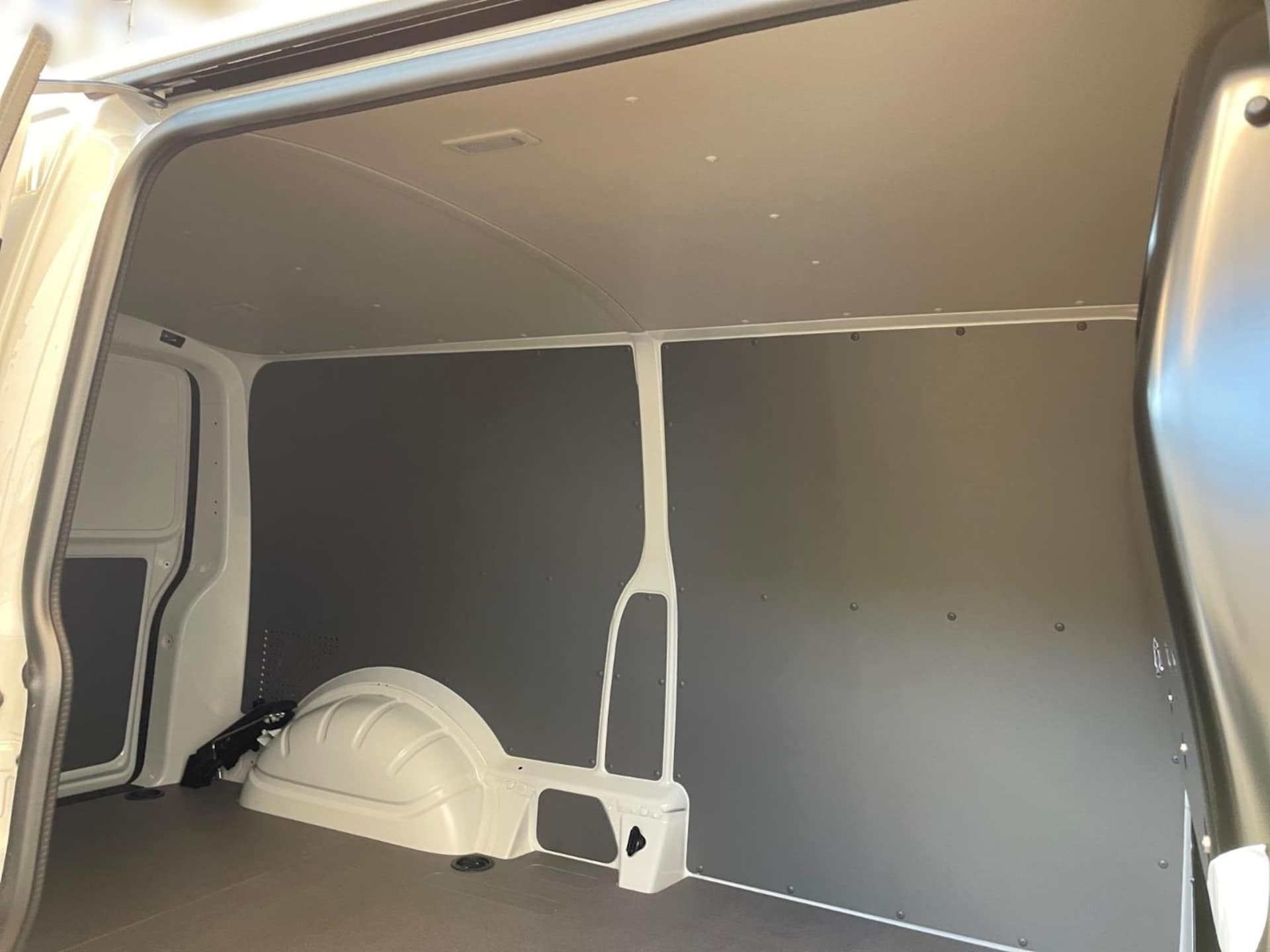 Volkswagen T6.1 Transporter Kasten langer Radstand