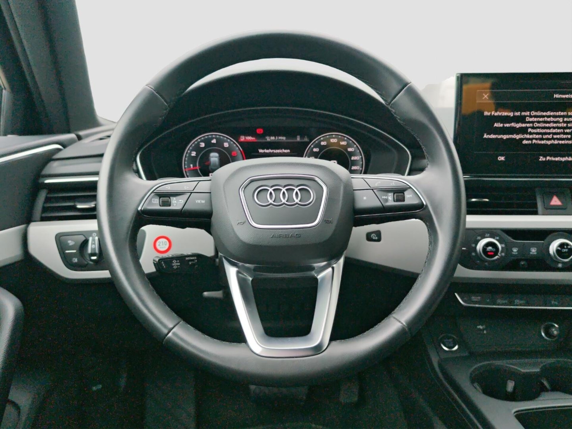 Audi A4 Avant S line