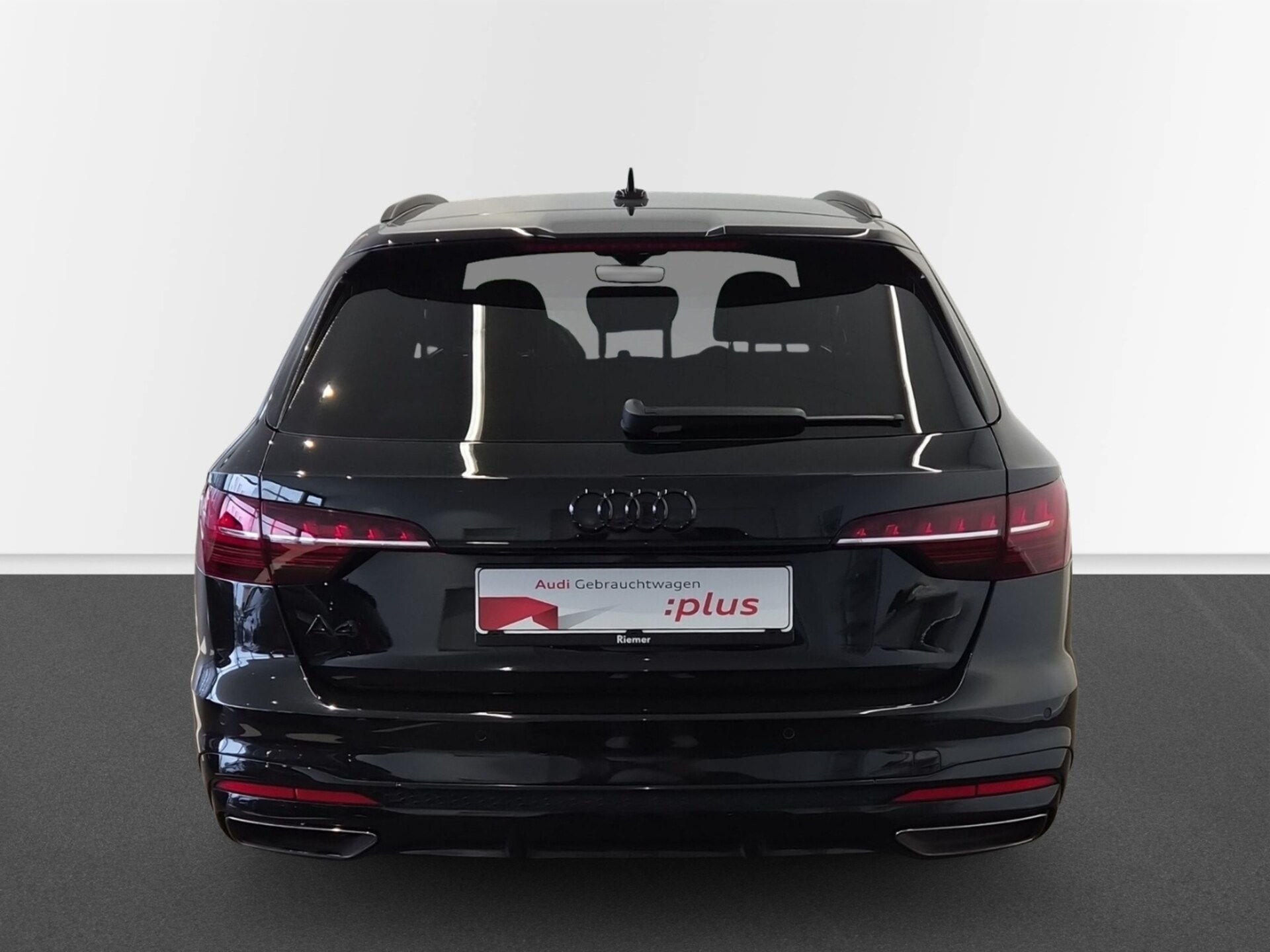 Audi A4 Avant S line