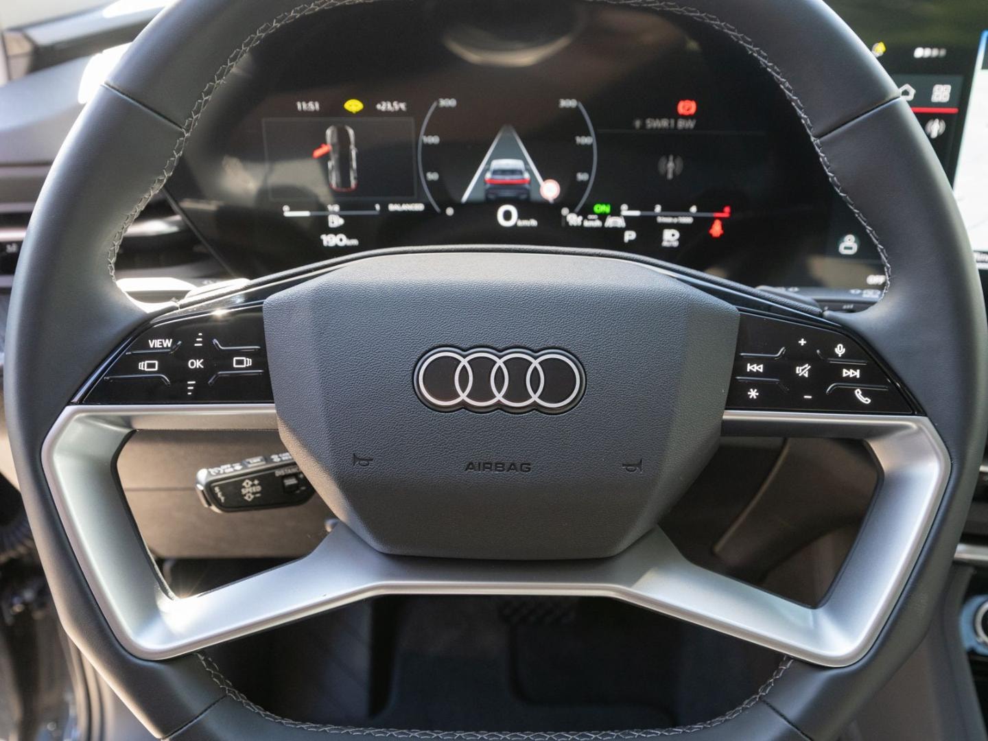 Bild über Audi Q5 Sportback TDI quattro 150 kW S tronic - für weitere Informationen kontaktieren Sie den Audi Partner