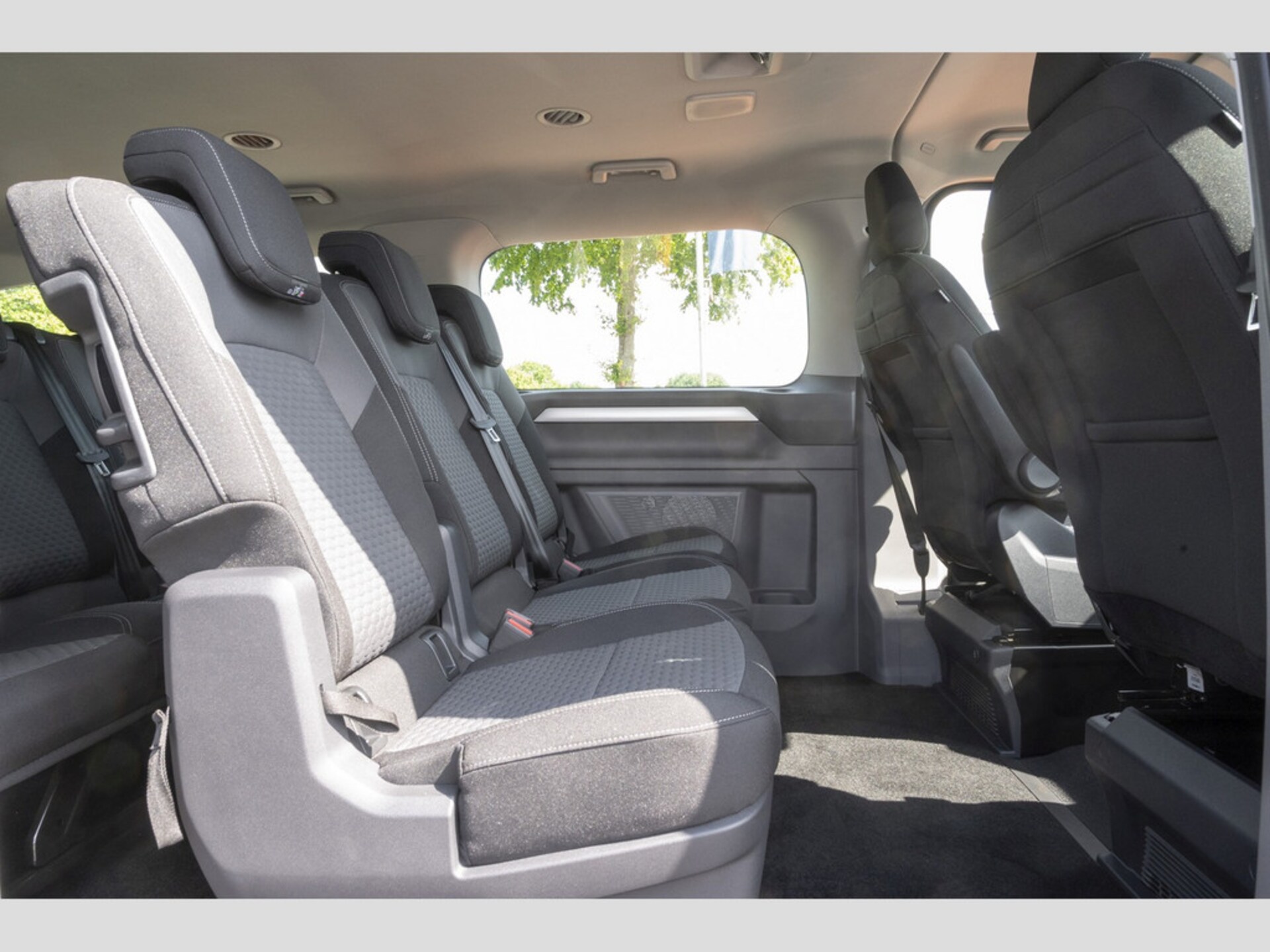 Volkswagen Caravelle langer Radstand Life