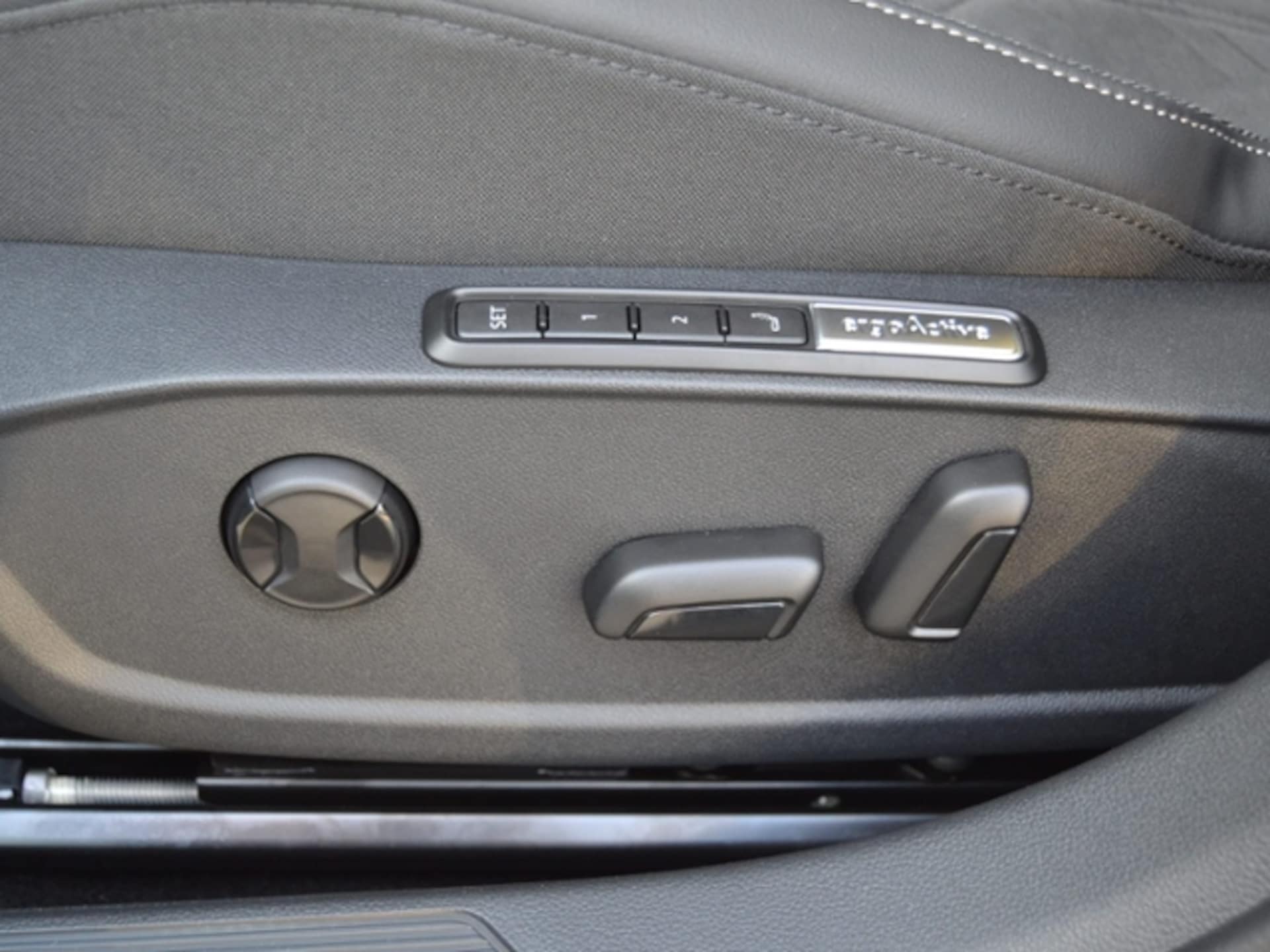Volkswagen Golf Style