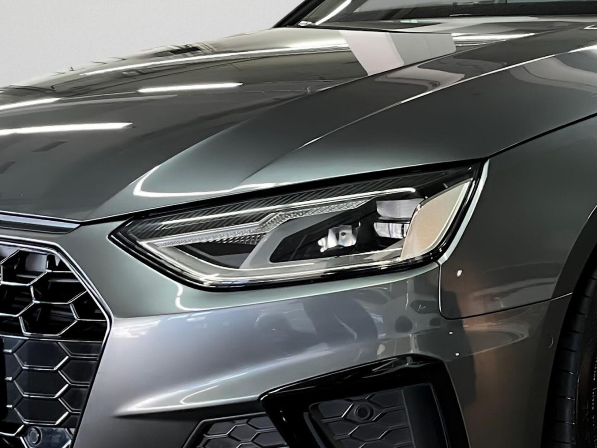 Audi A4 Avant S line