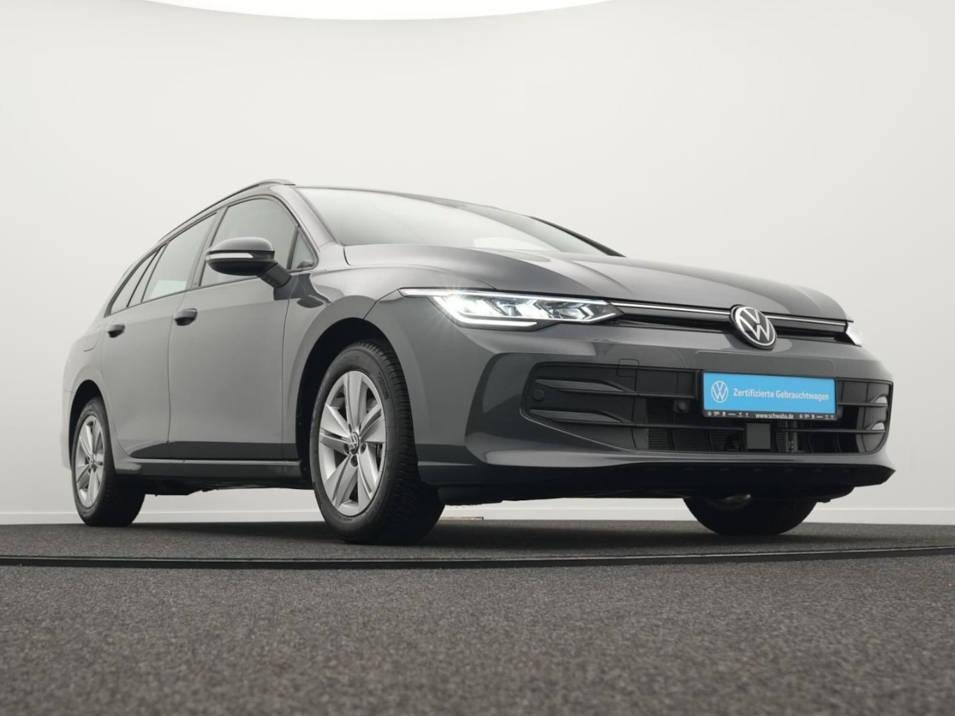 Volkswagen Golf Variant Life