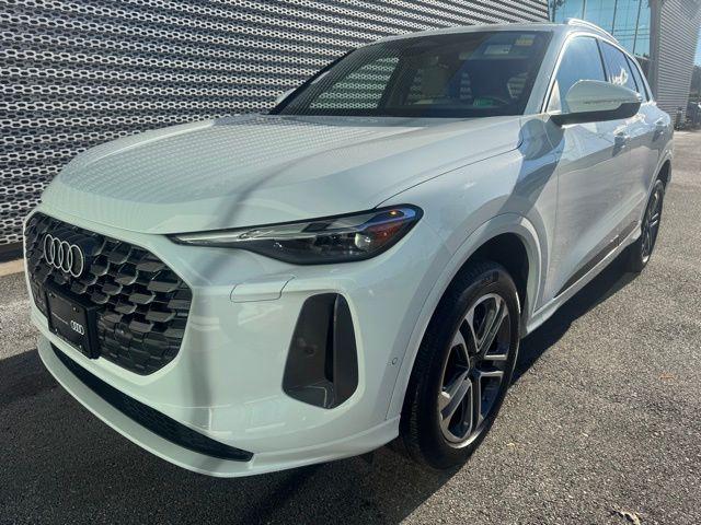 2025 Audi Q5 40 Premium's photo