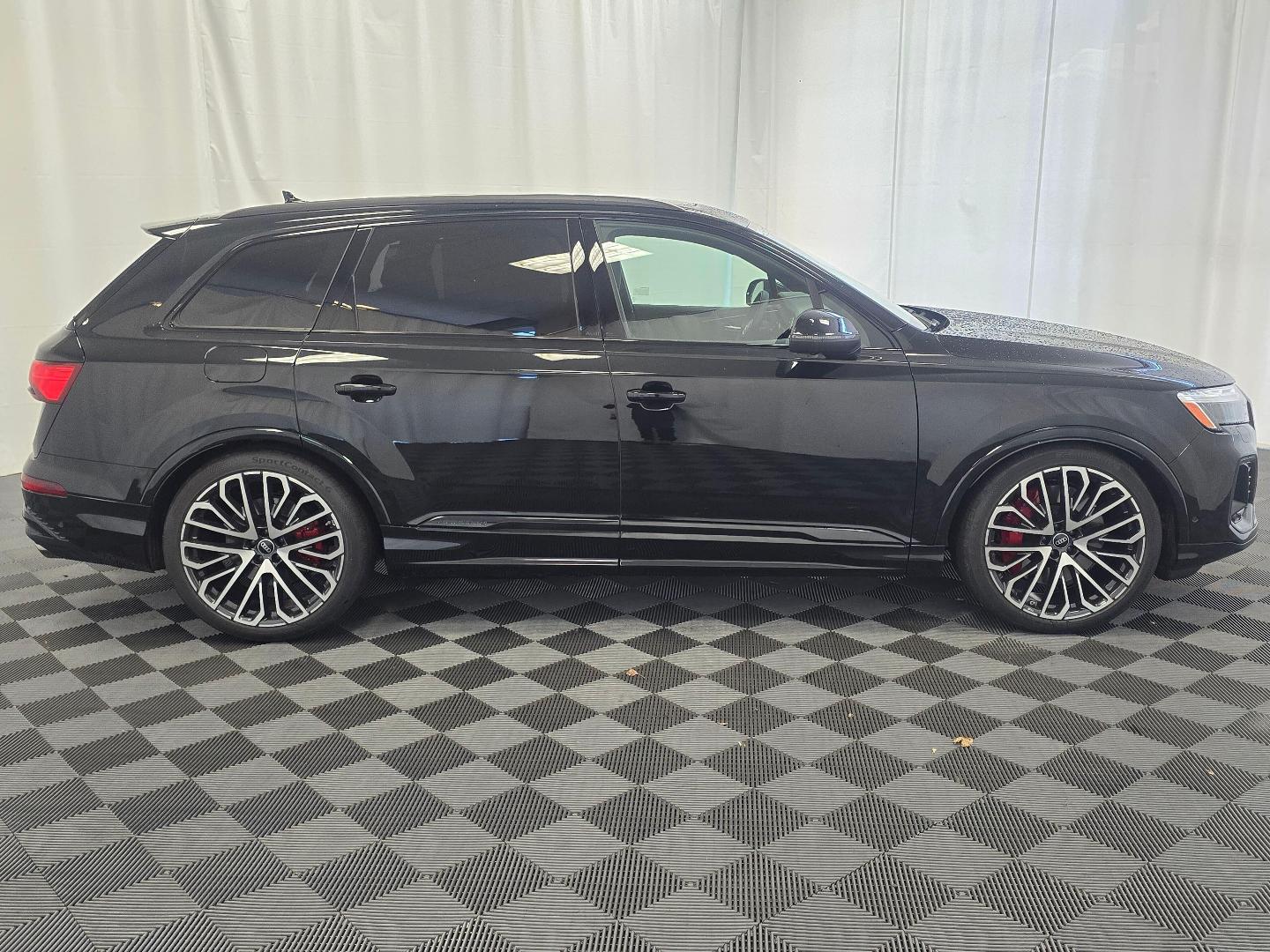 2026 Audi SQ7 Premium Plus - Photo 6