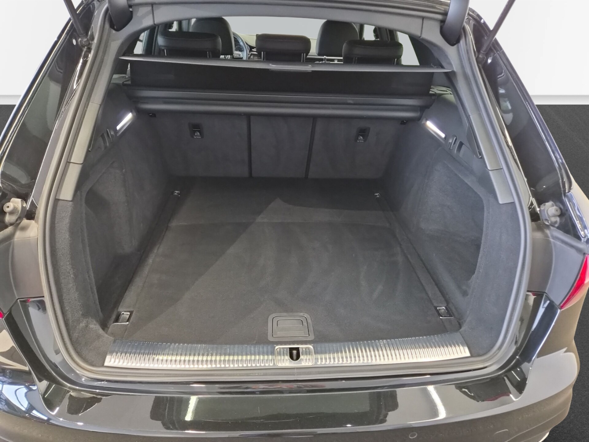 Audi A4 Avant S line